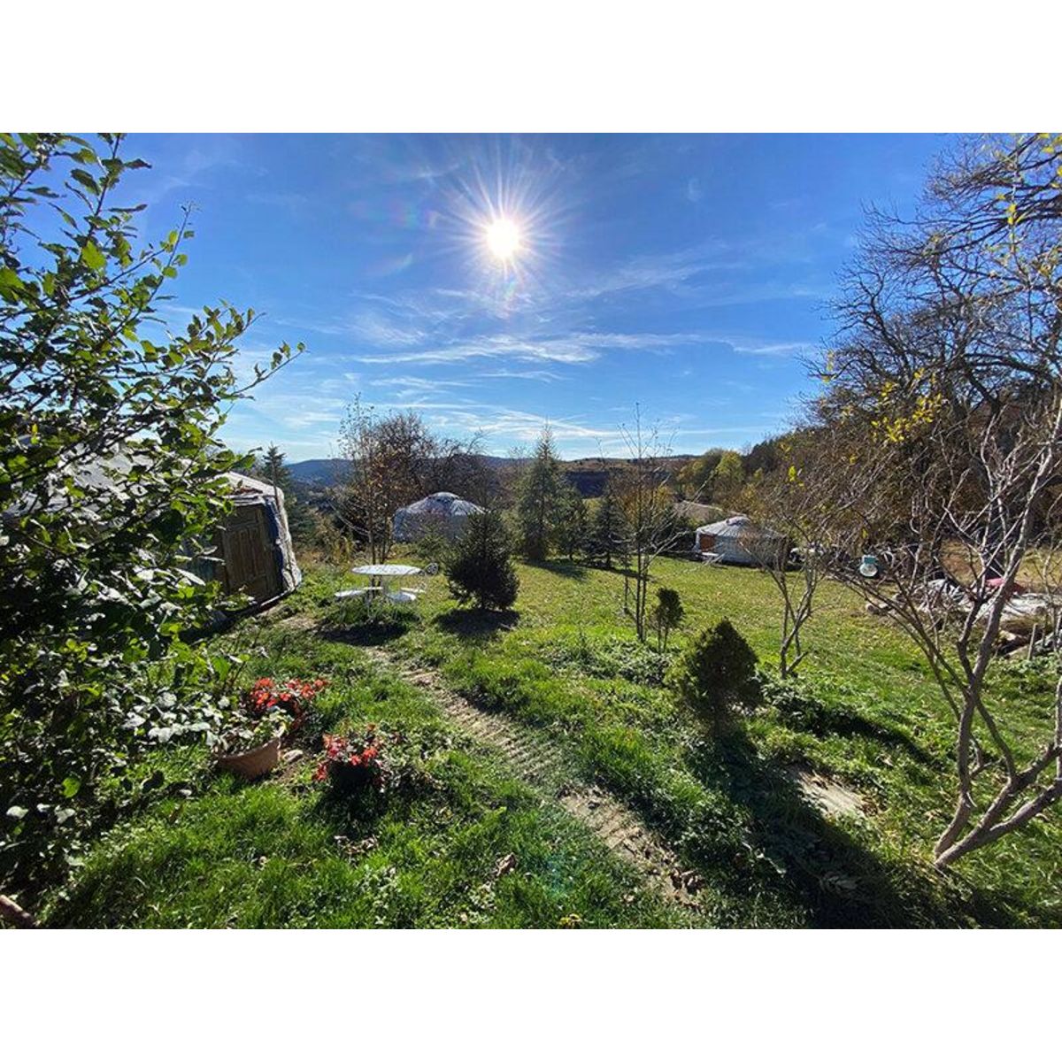 Smartbox Échappée insolite de 2 jours en yourte avec dîner dans le Puy-de-Dôme - Coffret Cadeau Séjour