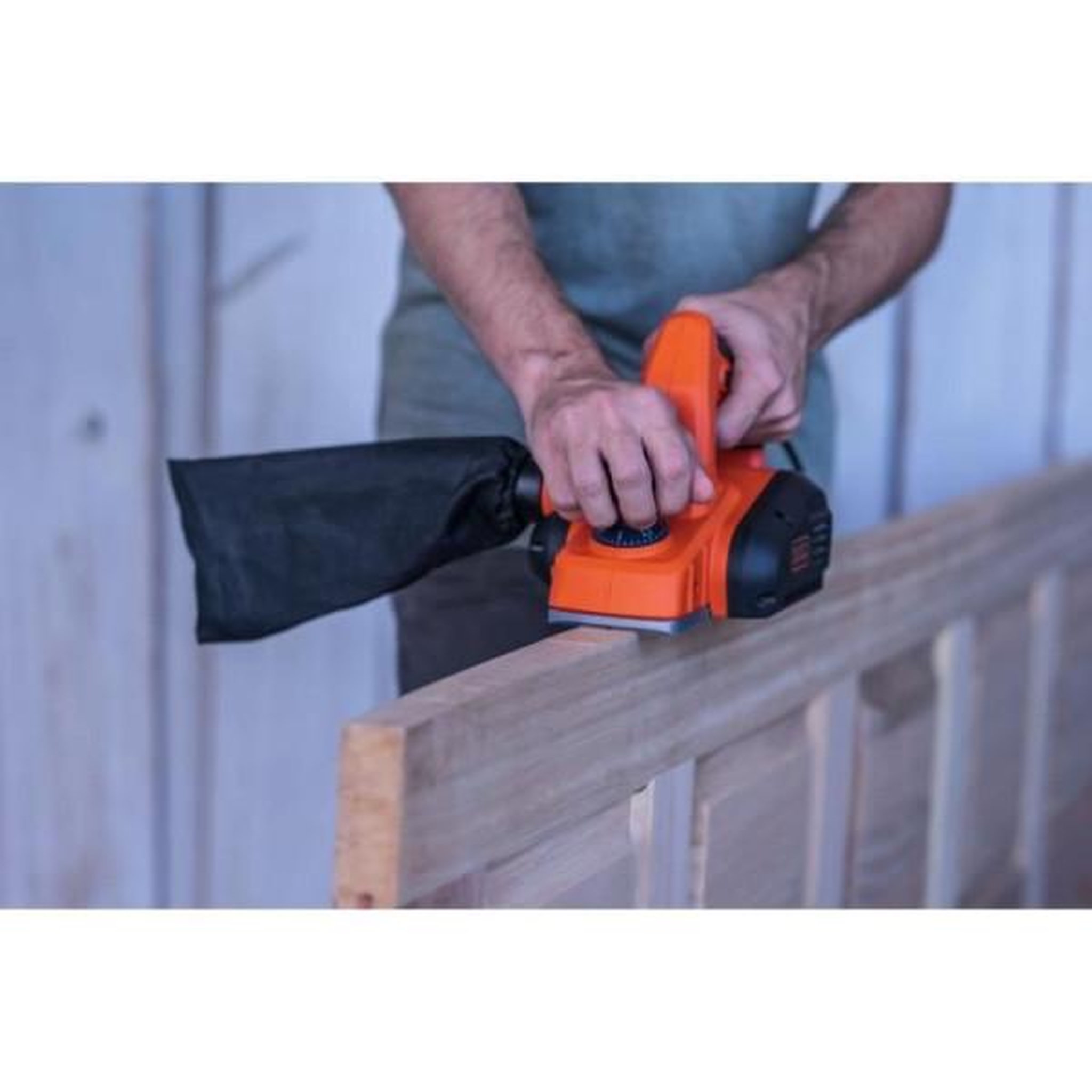 Voir la diapositive 6 : Black et Decker Rabot filaire - BLACK&DECKER - BEW712-QS - 710W - 82cm largeur de rabotage - Avec mallette de transport