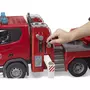 Bruder Camion de pompiers avec échelle pivotante Scania Super 560R, pompe à eau et module son et lumière