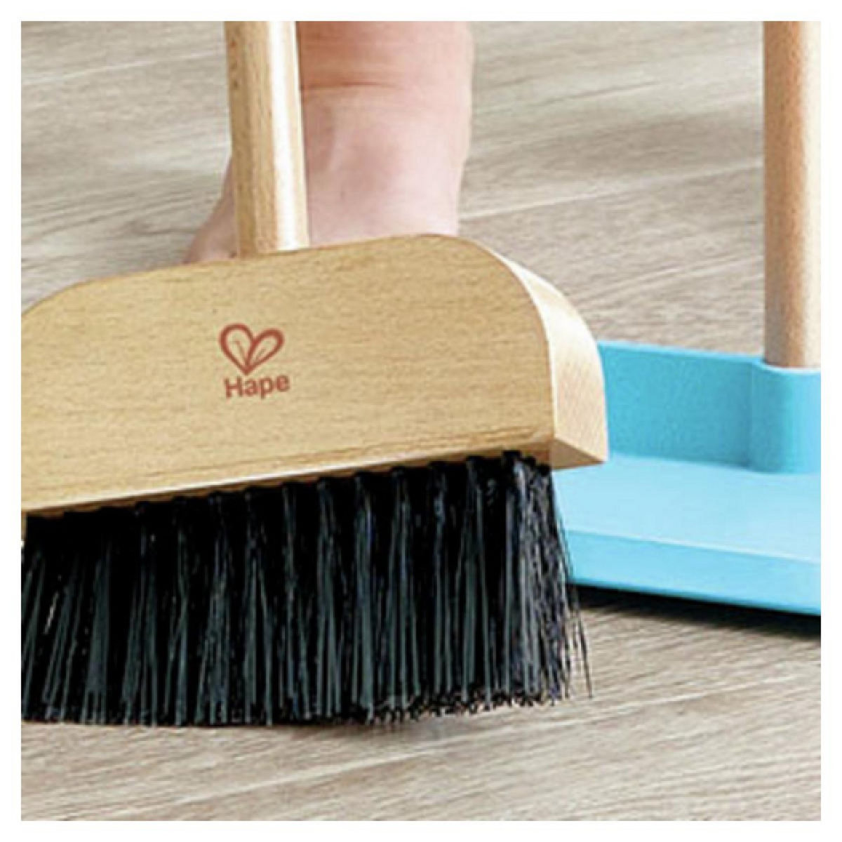 Hape Support pour balais et set de nettoyage - Jouet