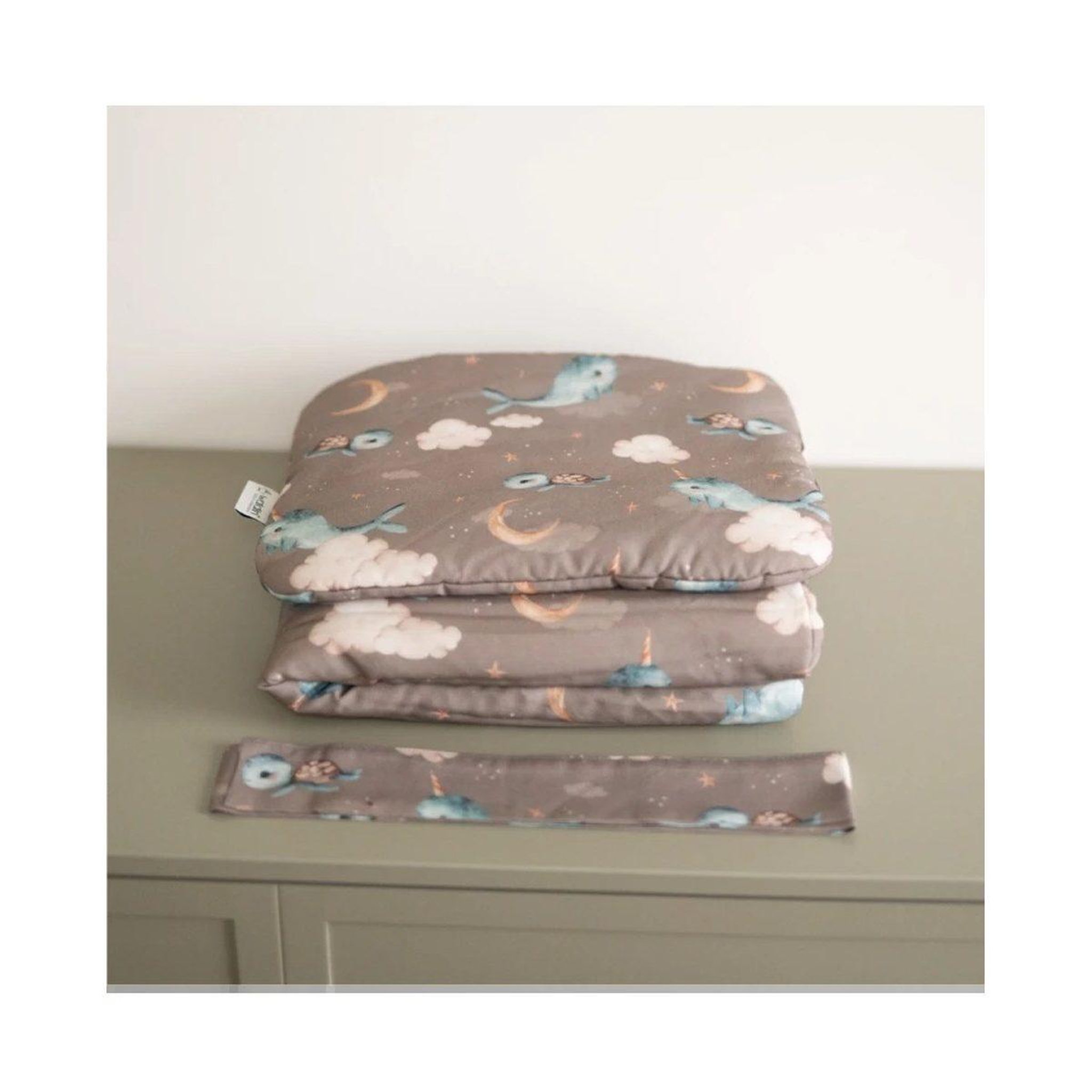 Voir la diapositive 4 : WALDIN Couette bébé 75 × 75 cm - motif baleine, brun