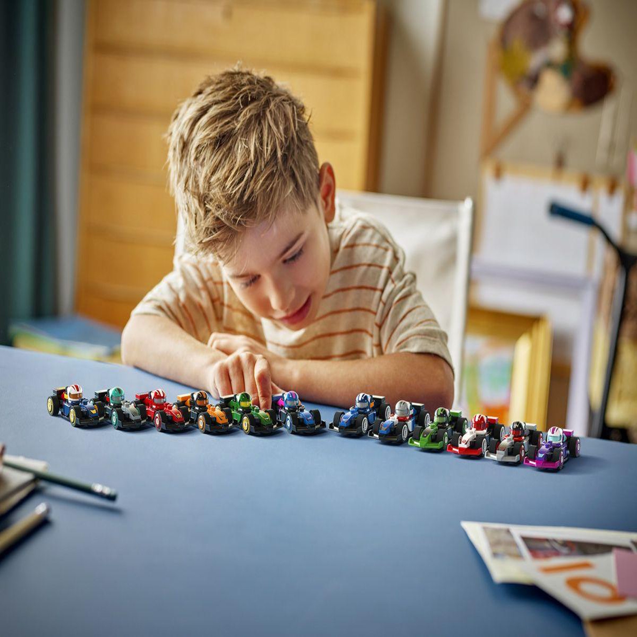 Voir la diapositive 4 : LEGO 71049 Voitures F1® à collectionner ® Minifigurines™