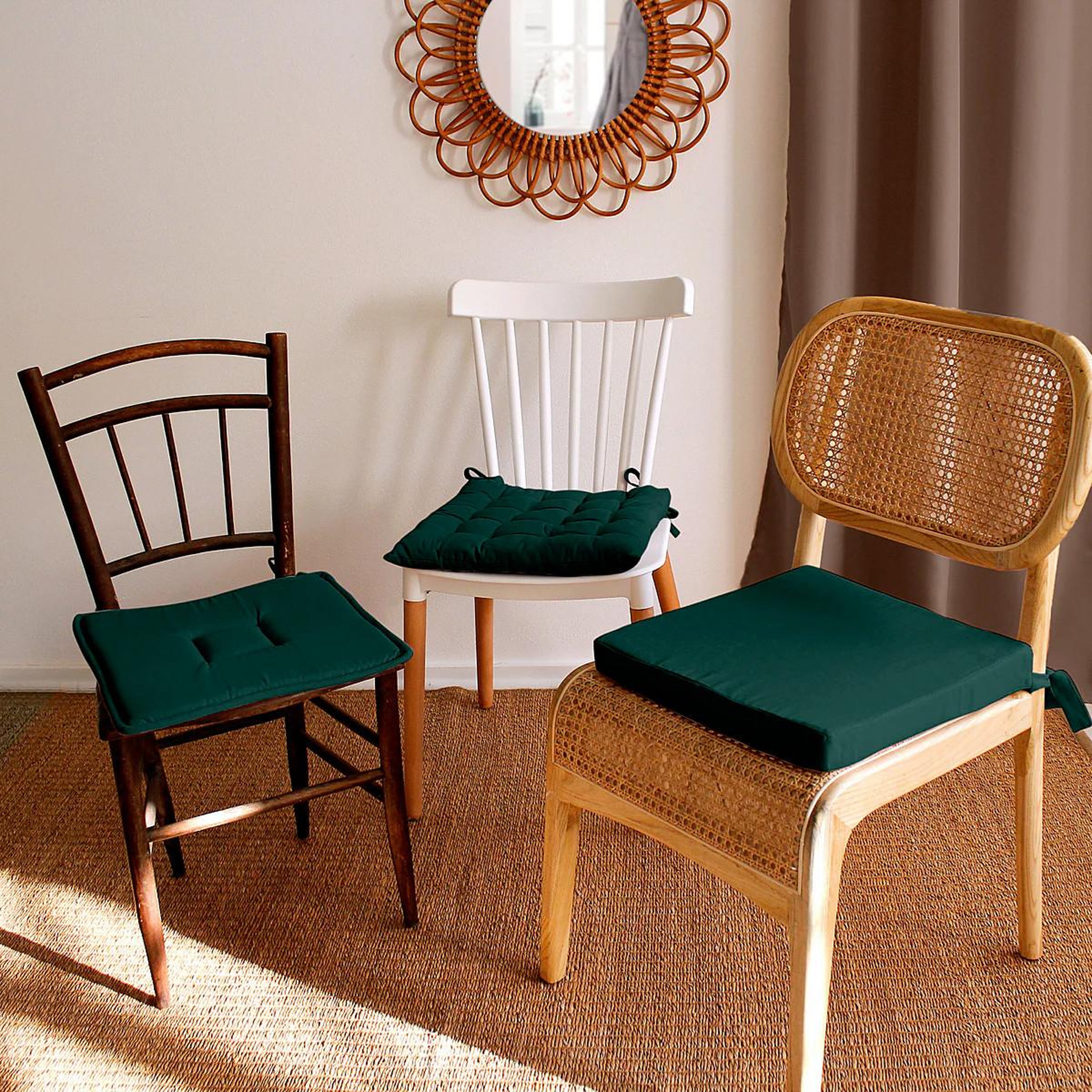 Voir la diapositive 2 : ENJOY HOME Galette de chaise piquée uni  panama  38x38cm vert foncé