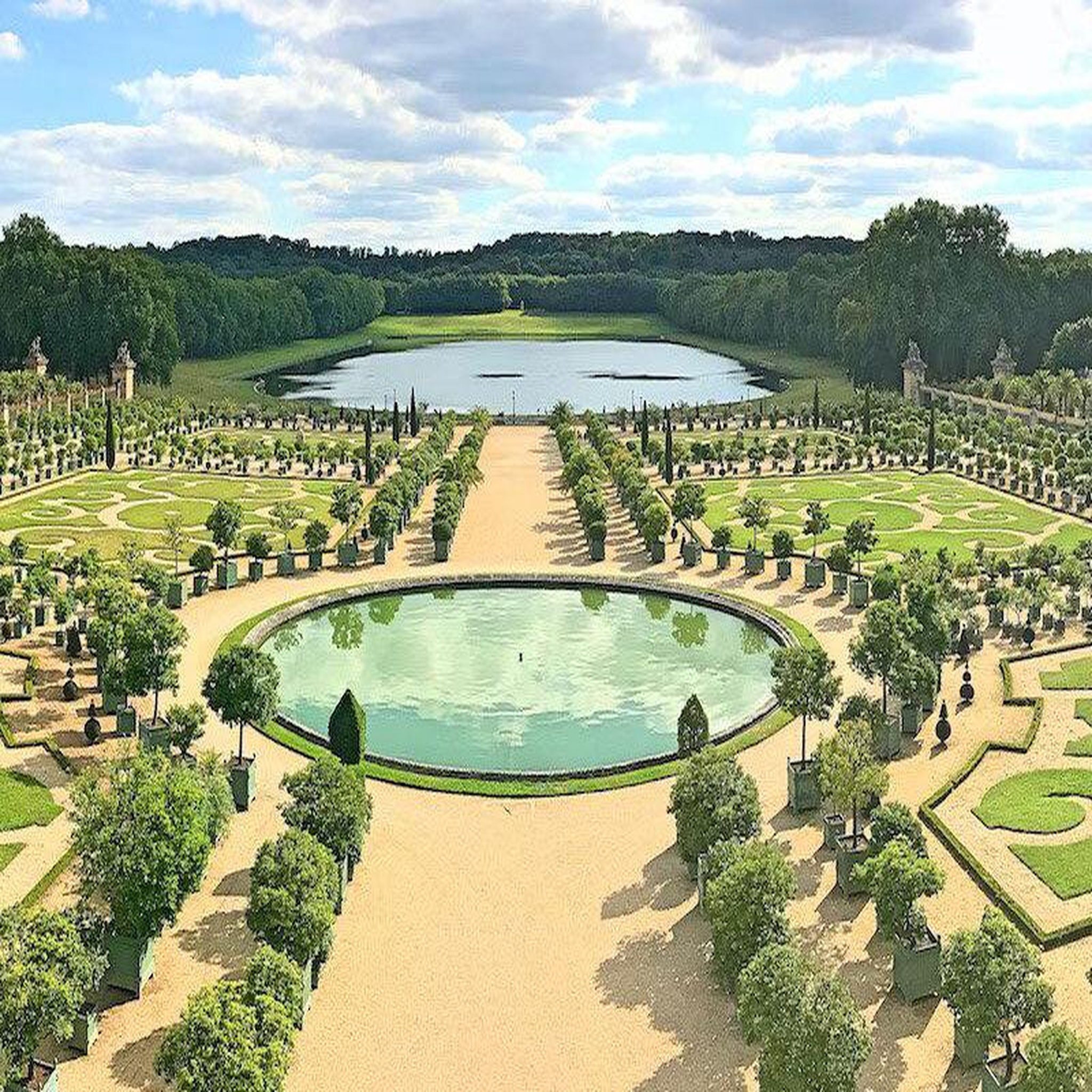Voir la diapositive 3 : Smartbox Visite guidée du château de versailles et ses jardins et transport depuis paris pour 2 adultes - coffret cadeau sport & aventure