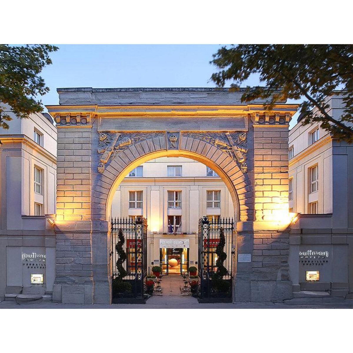 Smartbox 3 jours d'exception avec spa à l'hôtel 4* MGallery Le Louis Versailles Château - Coffret Cadeau Séjour