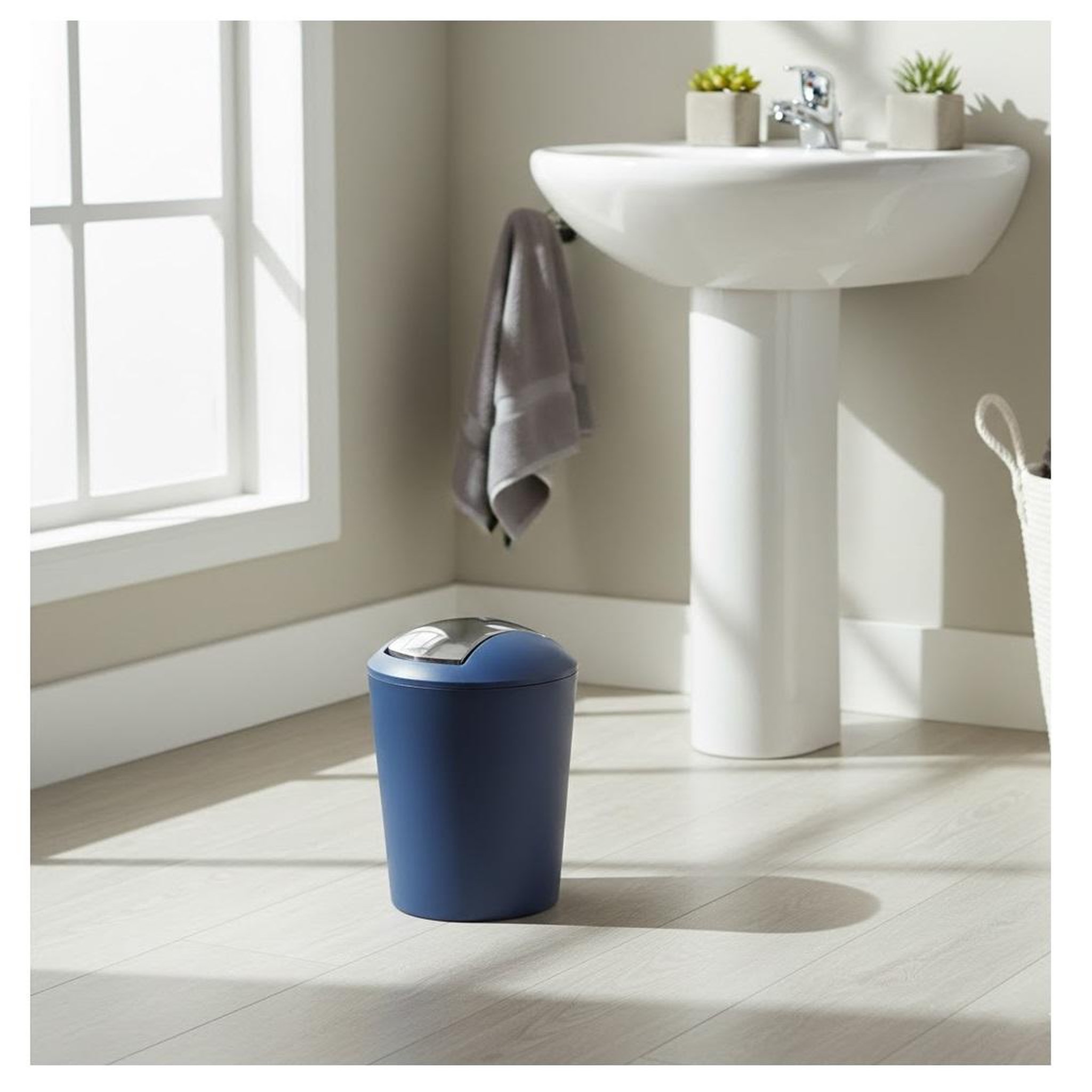 Voir la diapositive 2 : Eden Poubelle a bascule 5.6 l flic flac