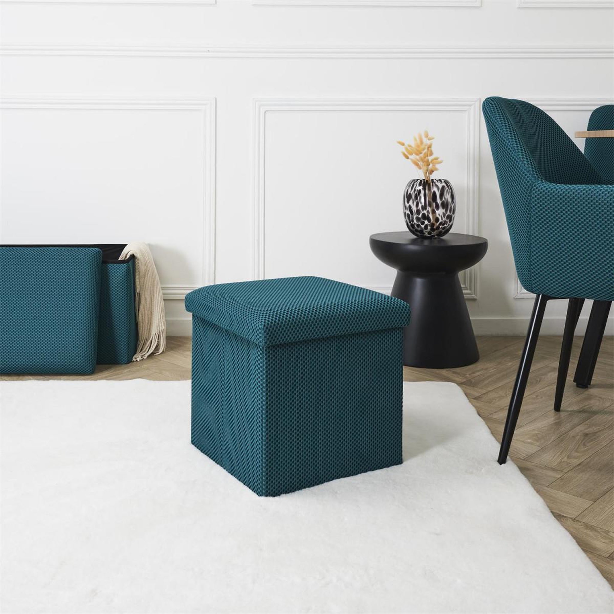 Voir la diapositive 5 : The Home Deco Factory Pouf coffre pliable  atome  38cm bleu