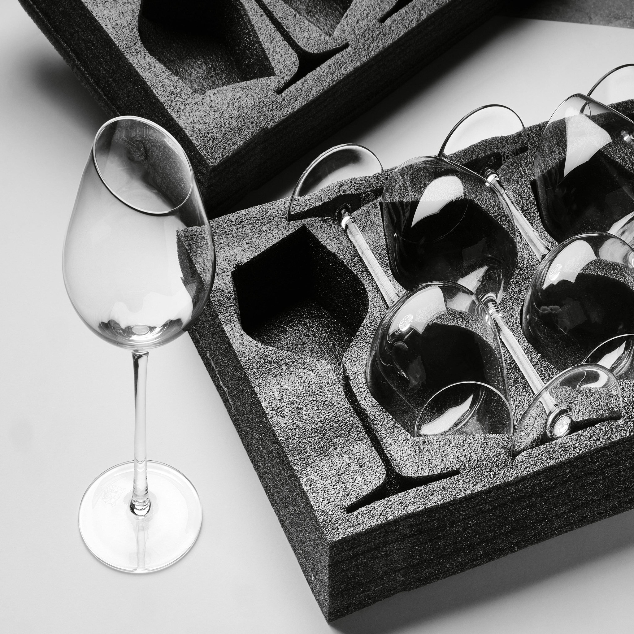 Voir la diapositive 6 : BJORN Verre à pied 37cl sväva - 6 pièces