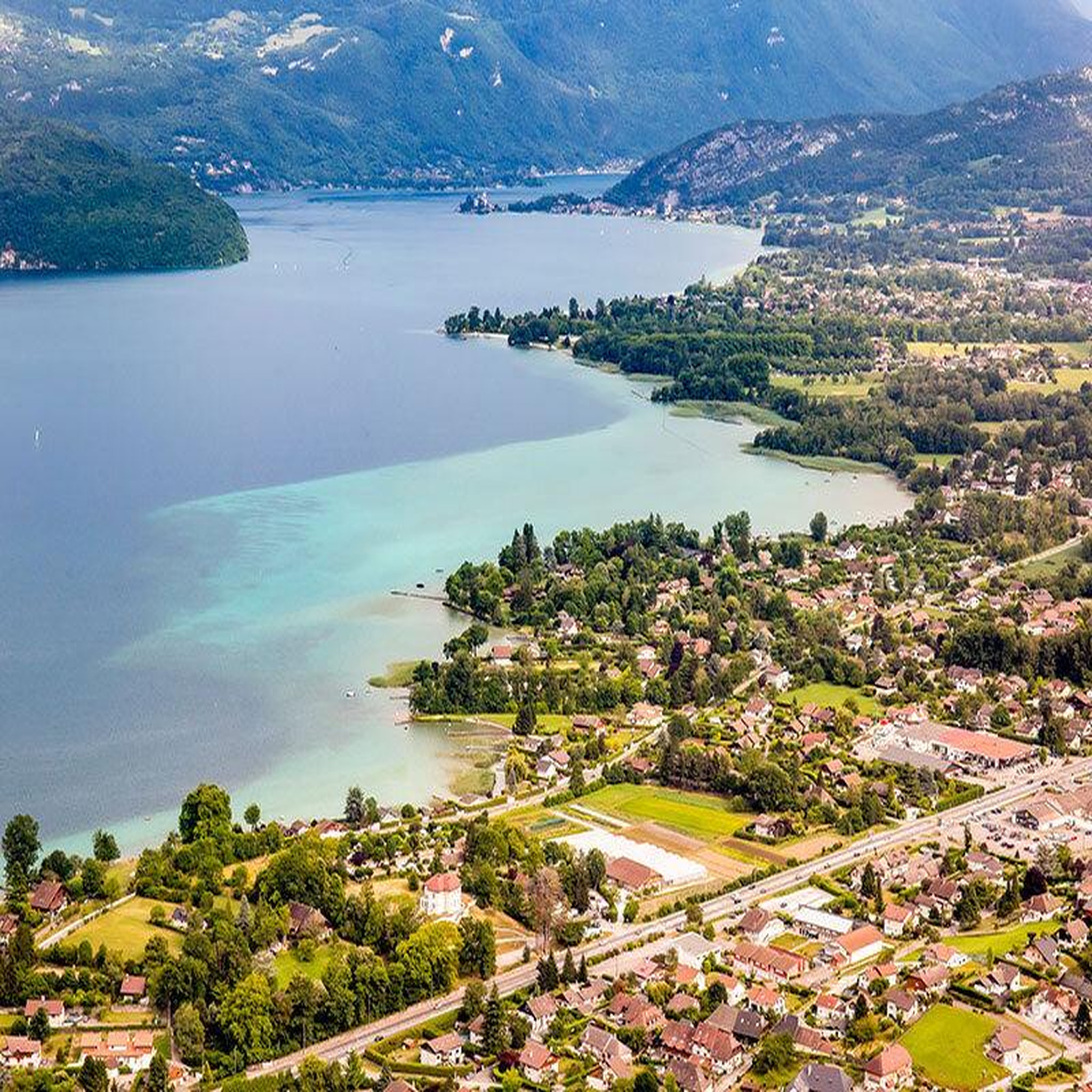 Voir la diapositive 5 : Smartbox Vol en montgolfière proche du lac d'annecy et de sa région - coffret cadeau sport & aventure