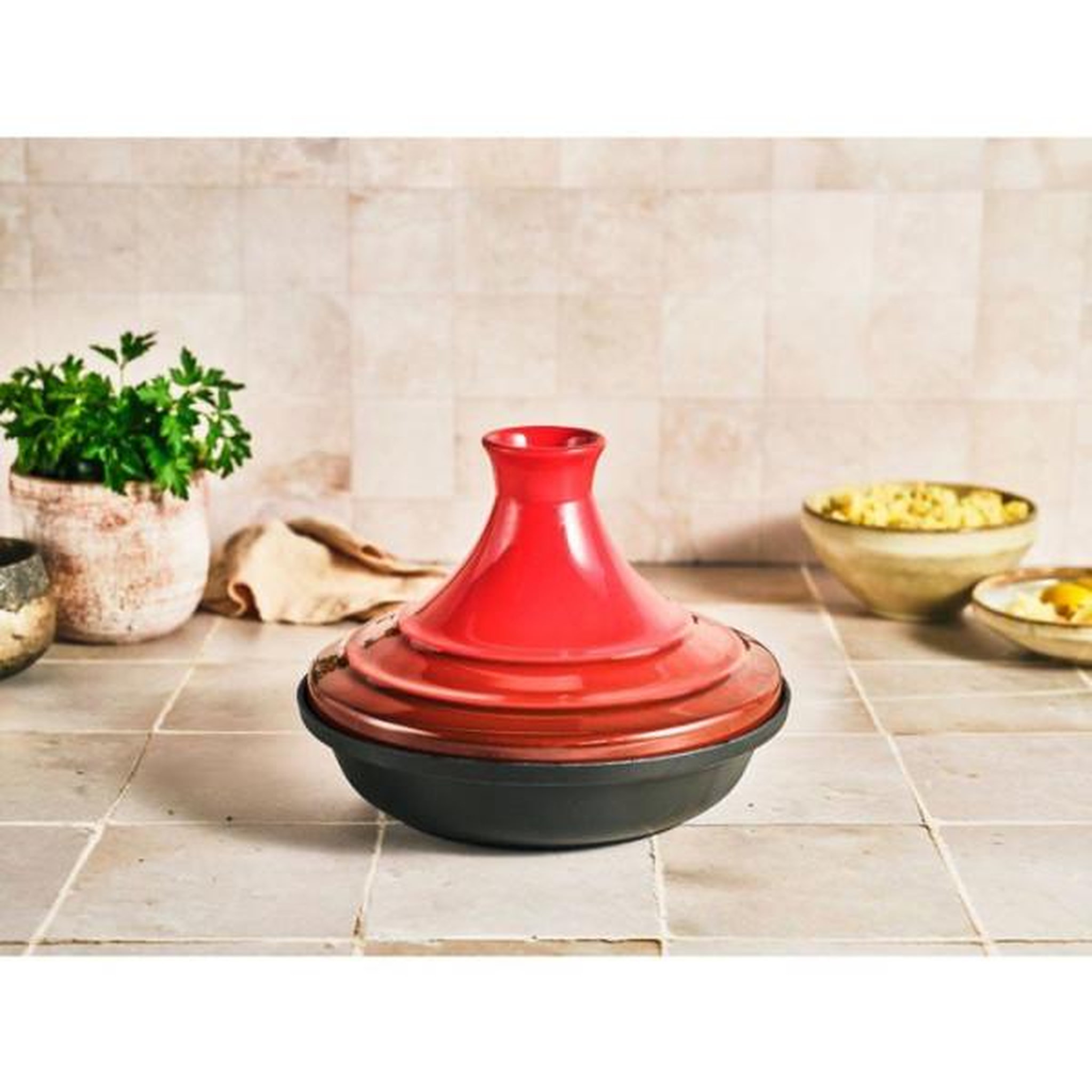 Voir la diapositive 5 : COSY & TRENDY Tajine  - cosy & trendy - fontestic 28,5 cm - fonte - rouge - tous feux