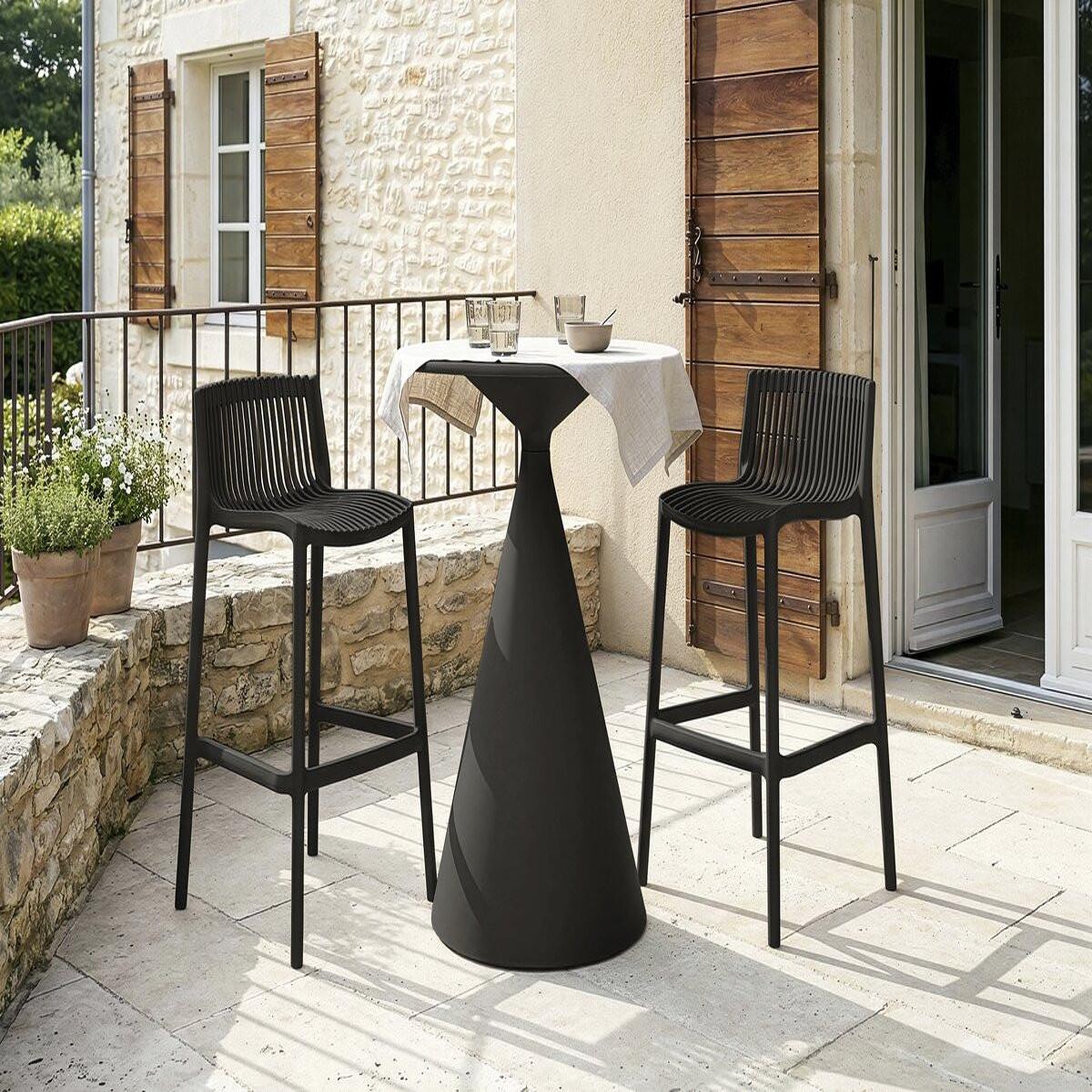 Voir la diapositive 2 : Habitat et Jardin Lot de 2 chaises hautes empilables en plastique  néora  - noir