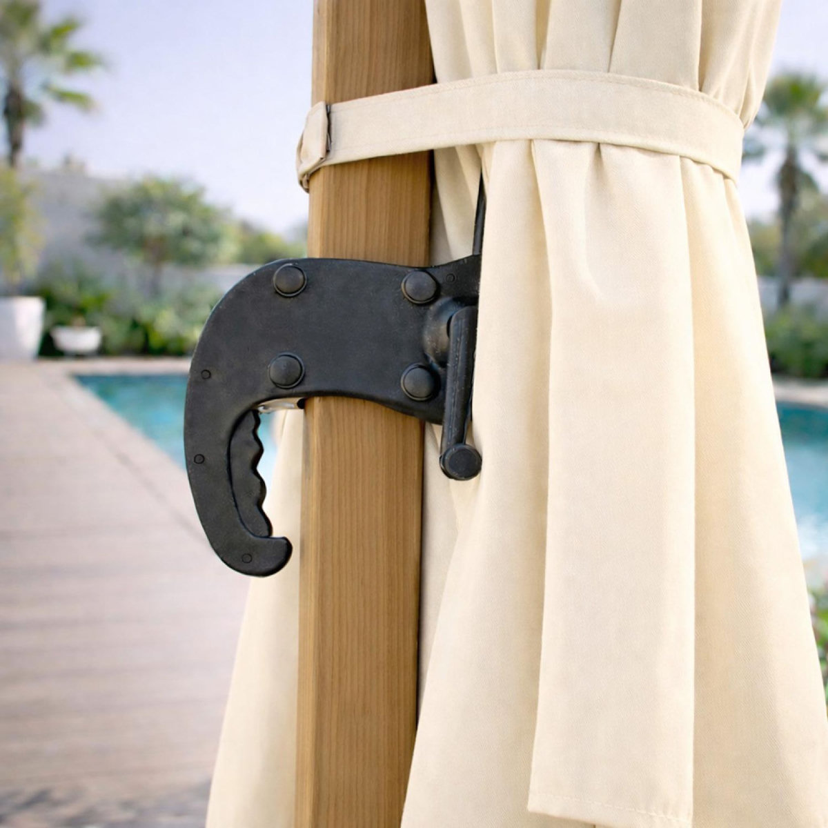 CONCEPT USINE Parasol rectangulaire 3x4m déporté rotatif écru pied effet bois en aluminium CESARE