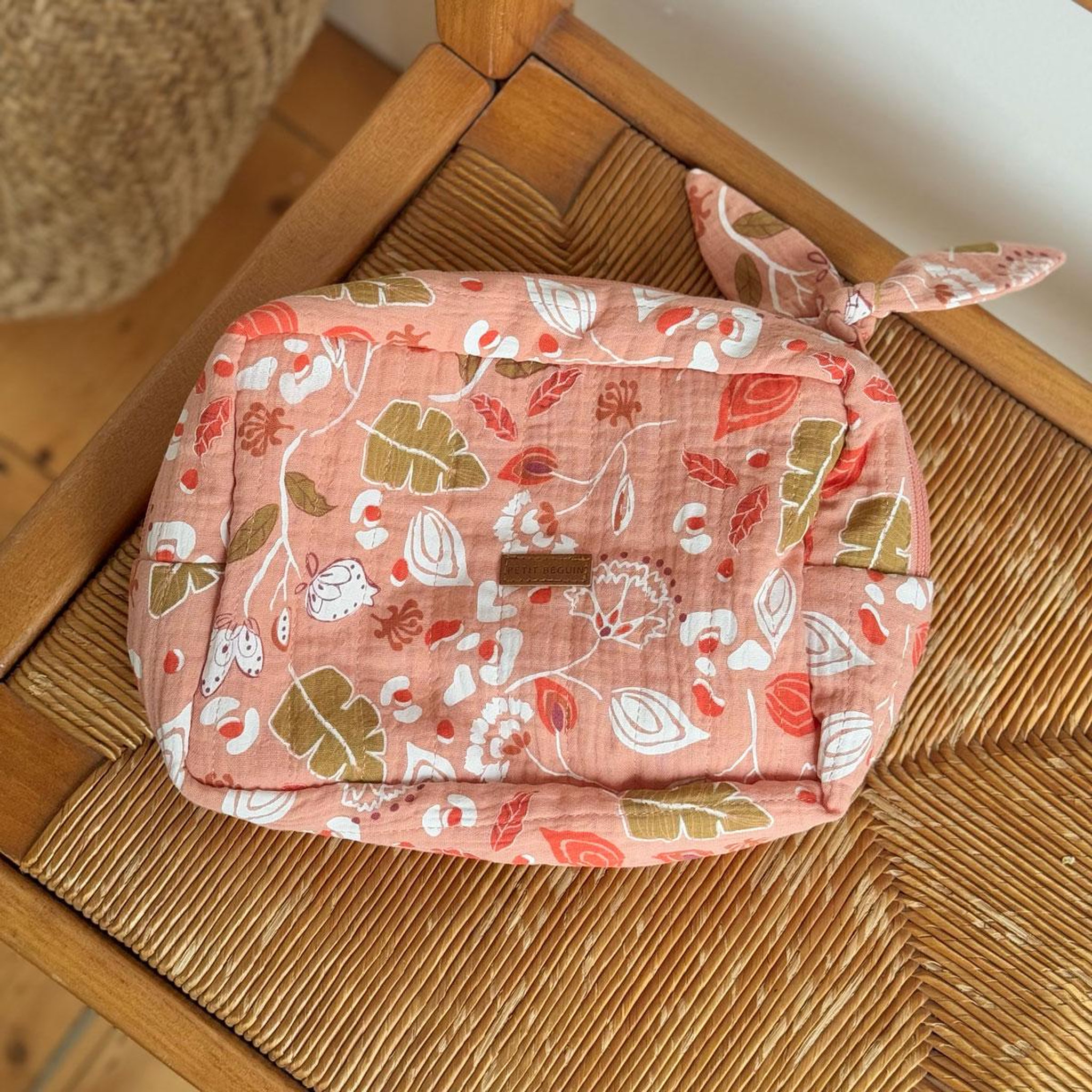 Voir la diapositive 4 : Petit Béguin Trousse de toilette bébé Mindanao