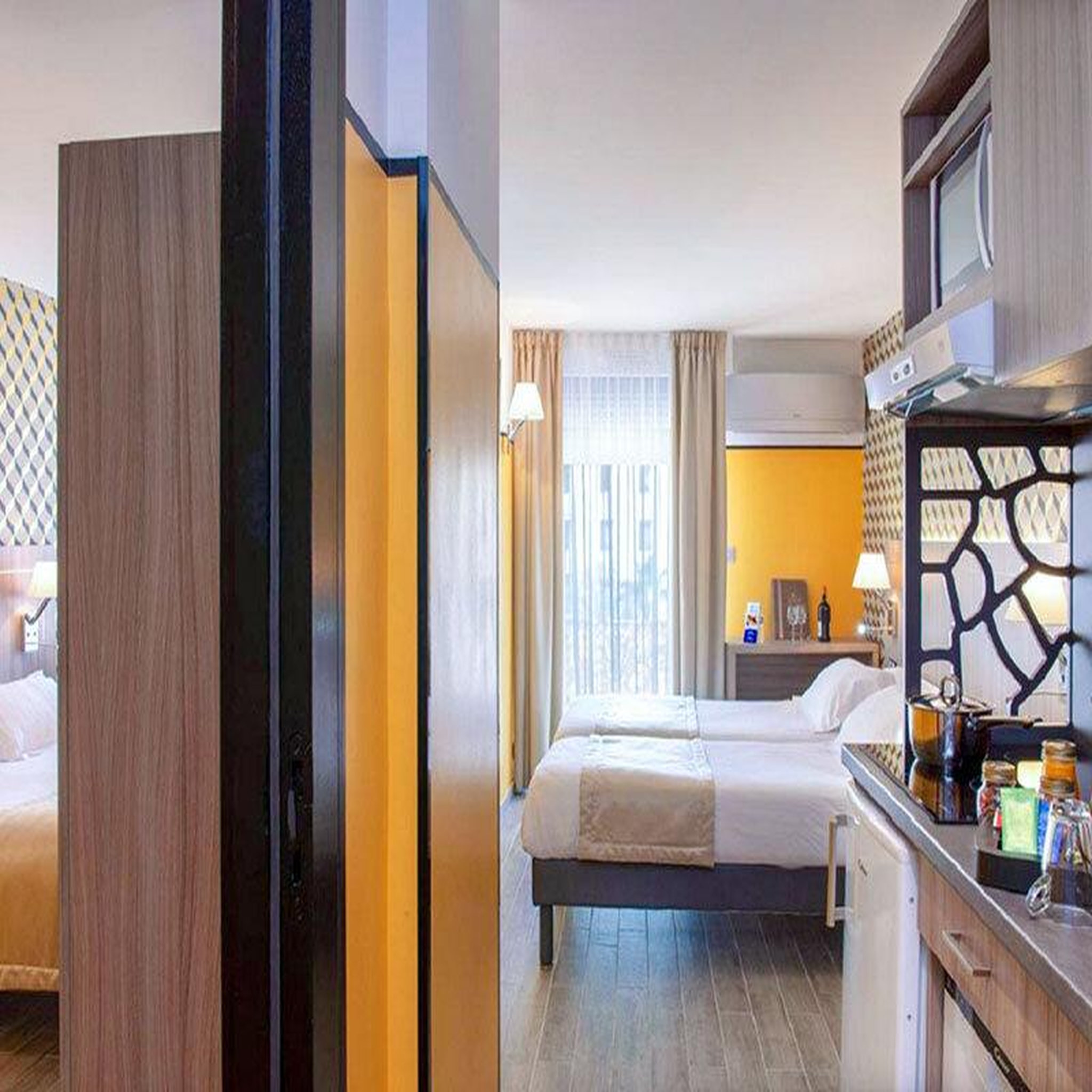 Voir la diapositive 2 : Smartbox 3 jours en studio dans un hôtel 4* avec espace détente privatif à saint-raphaël - coffret cadeau séjour