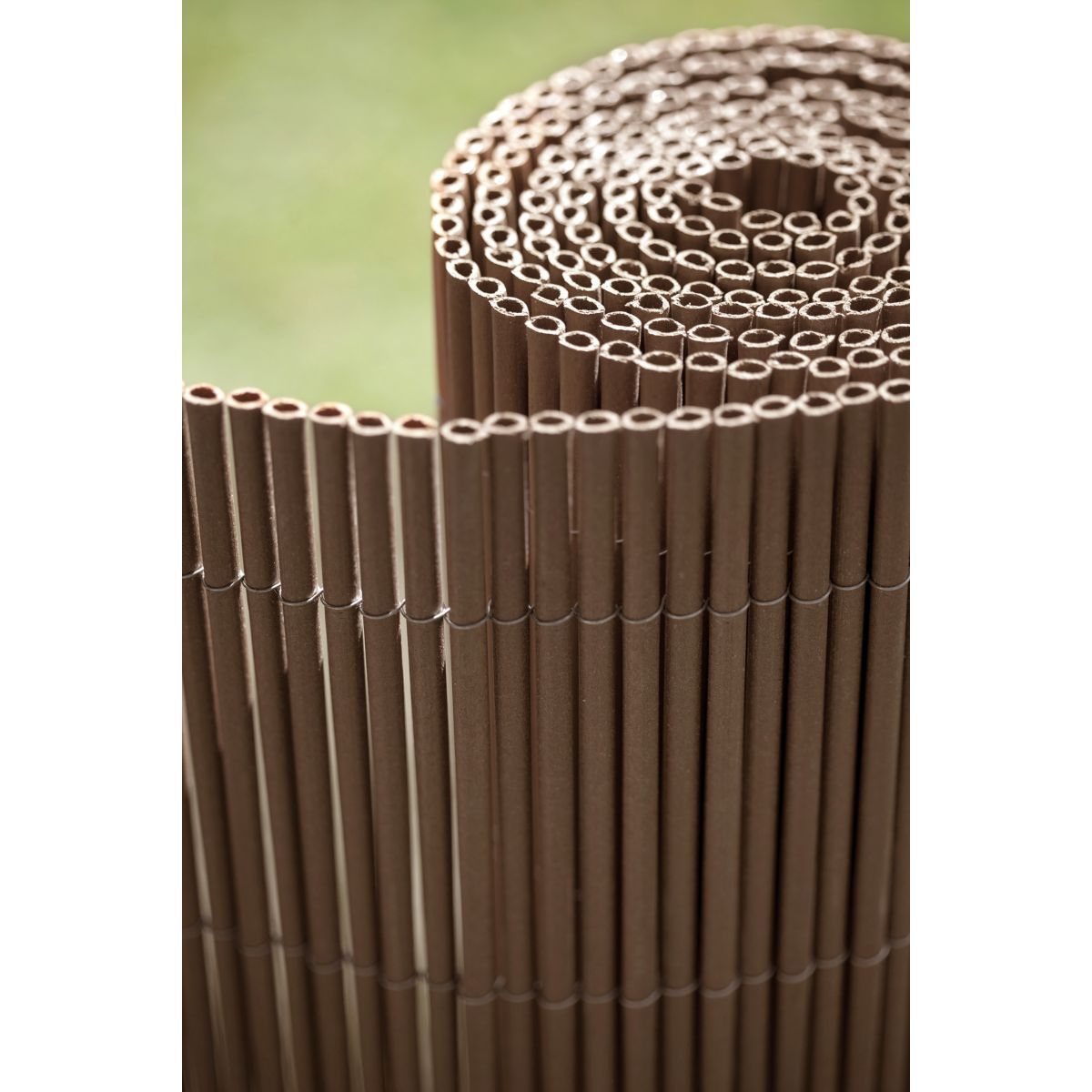 Catral Canisse LOP 1,5x3m aspect naturel