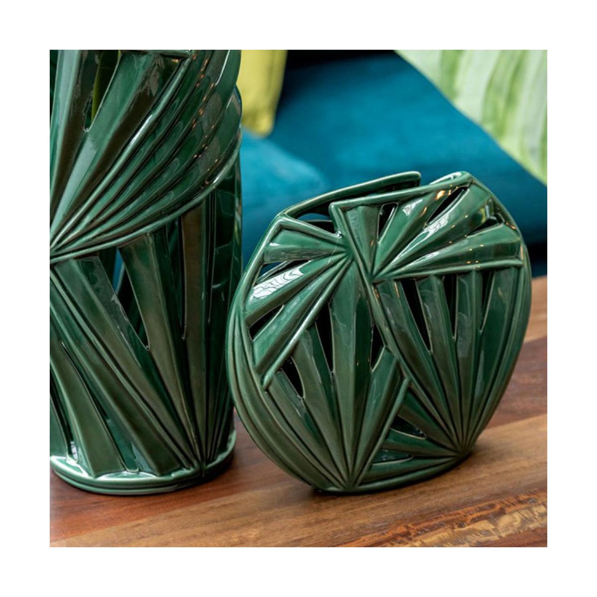 Voir la diapositive 2 : J-LINE Vase design ovale céramique  tropical  32cm vert
