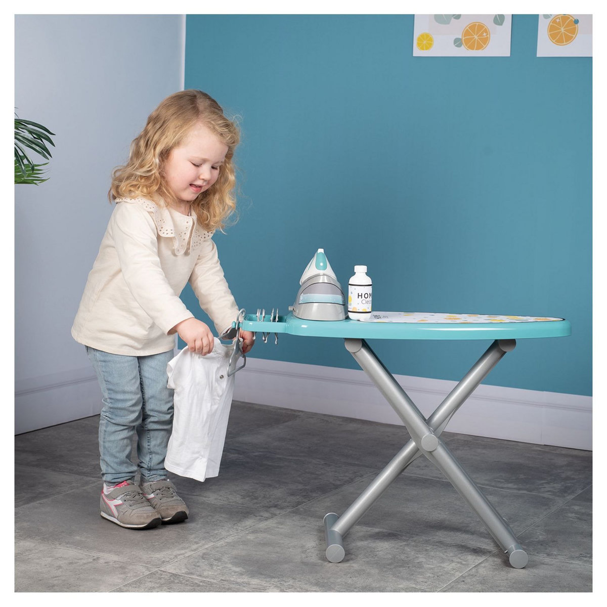 SMOBY Table à repasser + Centrale vapeur