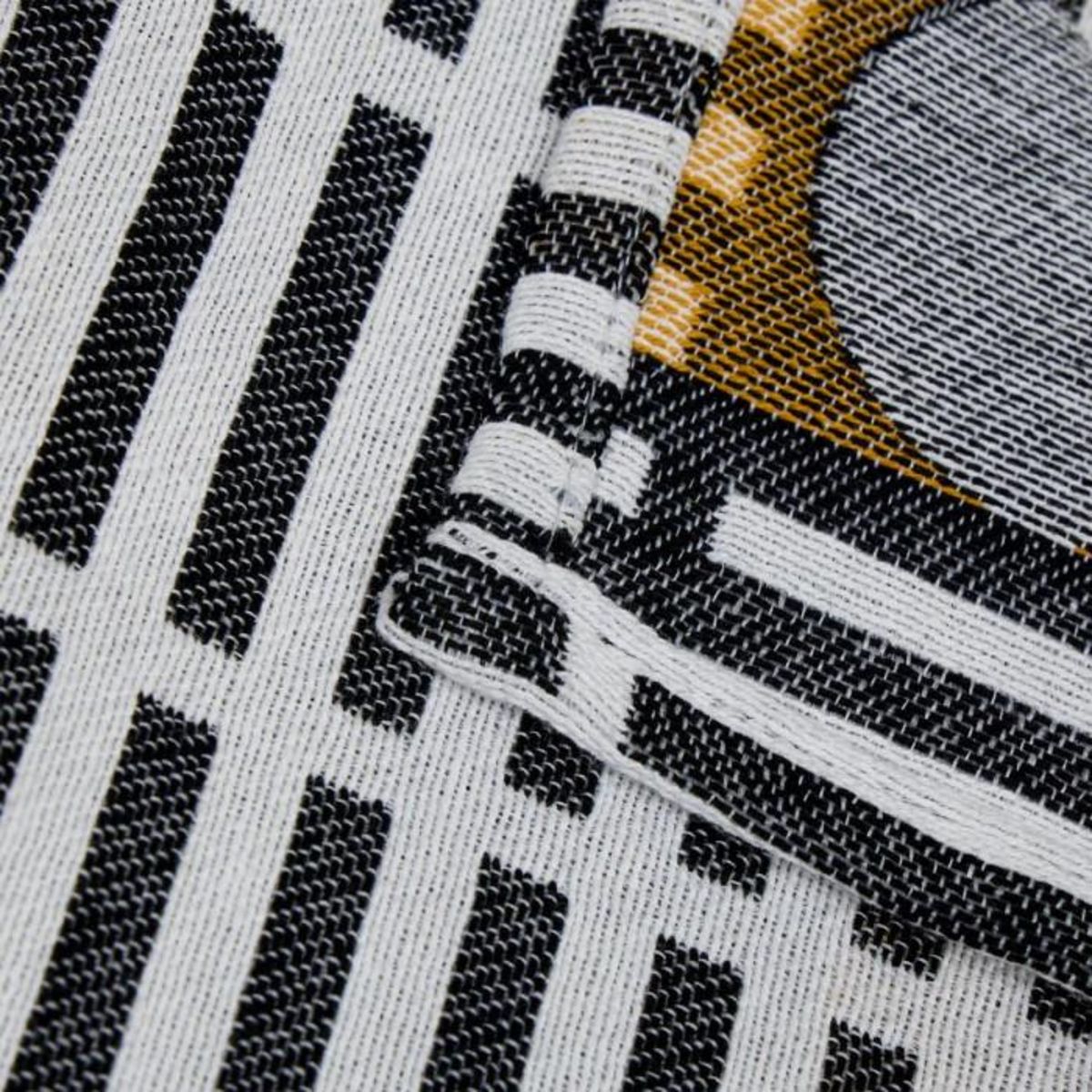 ATMOSPHERA Dessus de Lit  Kubus  220x240cm Noir & Blanc