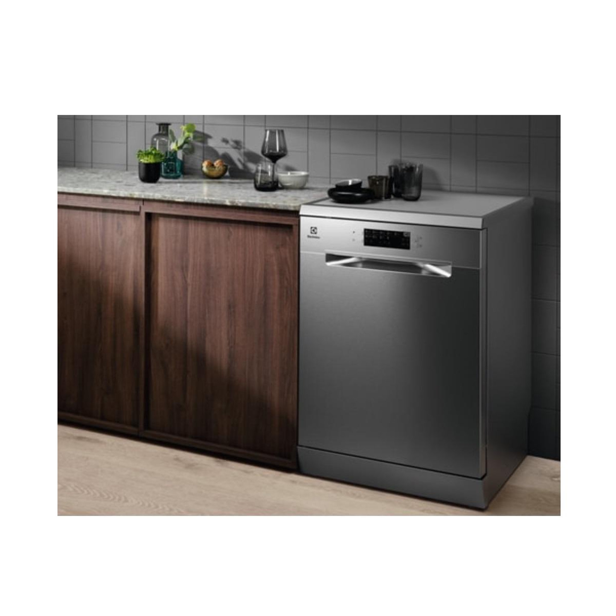 Voir la diapositive 5 : ELECTROLUX Lave-vaisselle 60cm 13 couverts 44db - esa47210sx