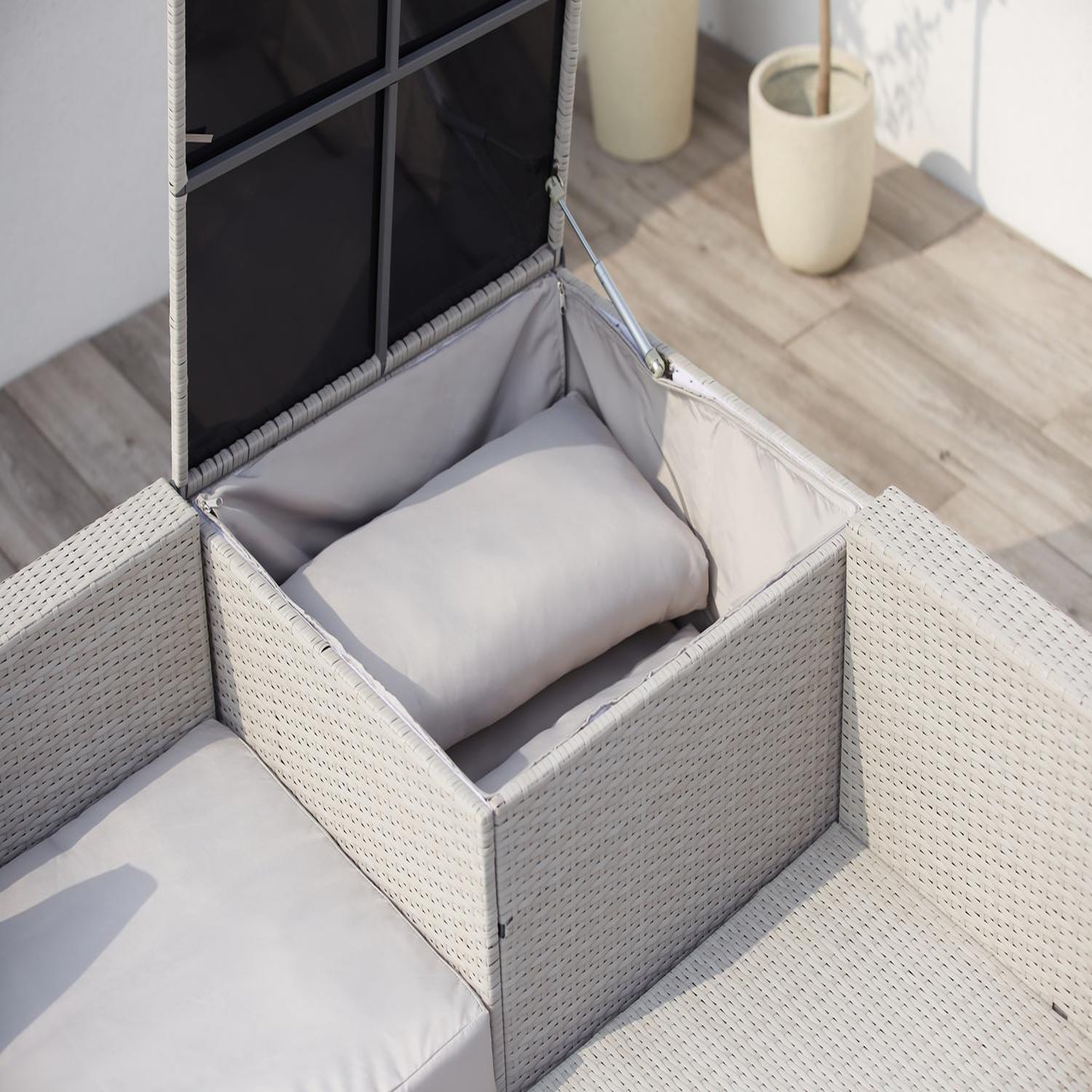 Voir la diapositive 4 : CONCEPT USINE Salon de jardin en résine tressée 4 places avec coffre gris clair silang