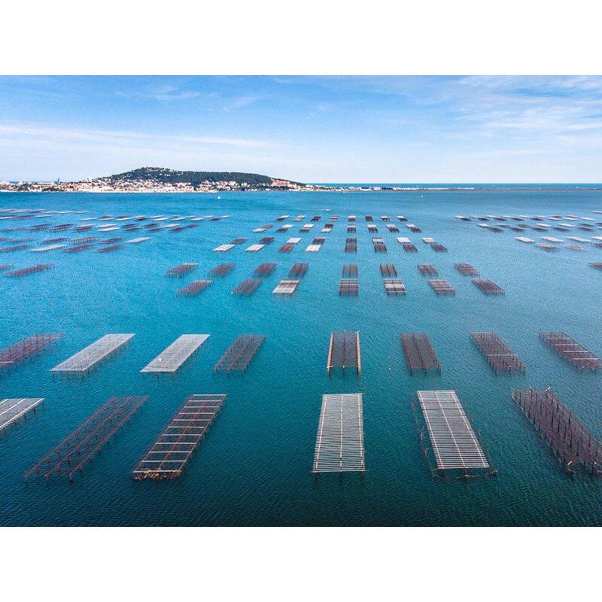 Smartbox Vol en hélicoptère de 30 min pour 2 personnes au-dessus de Sète et ses environs - Coffret Cadeau Sport & Aventure