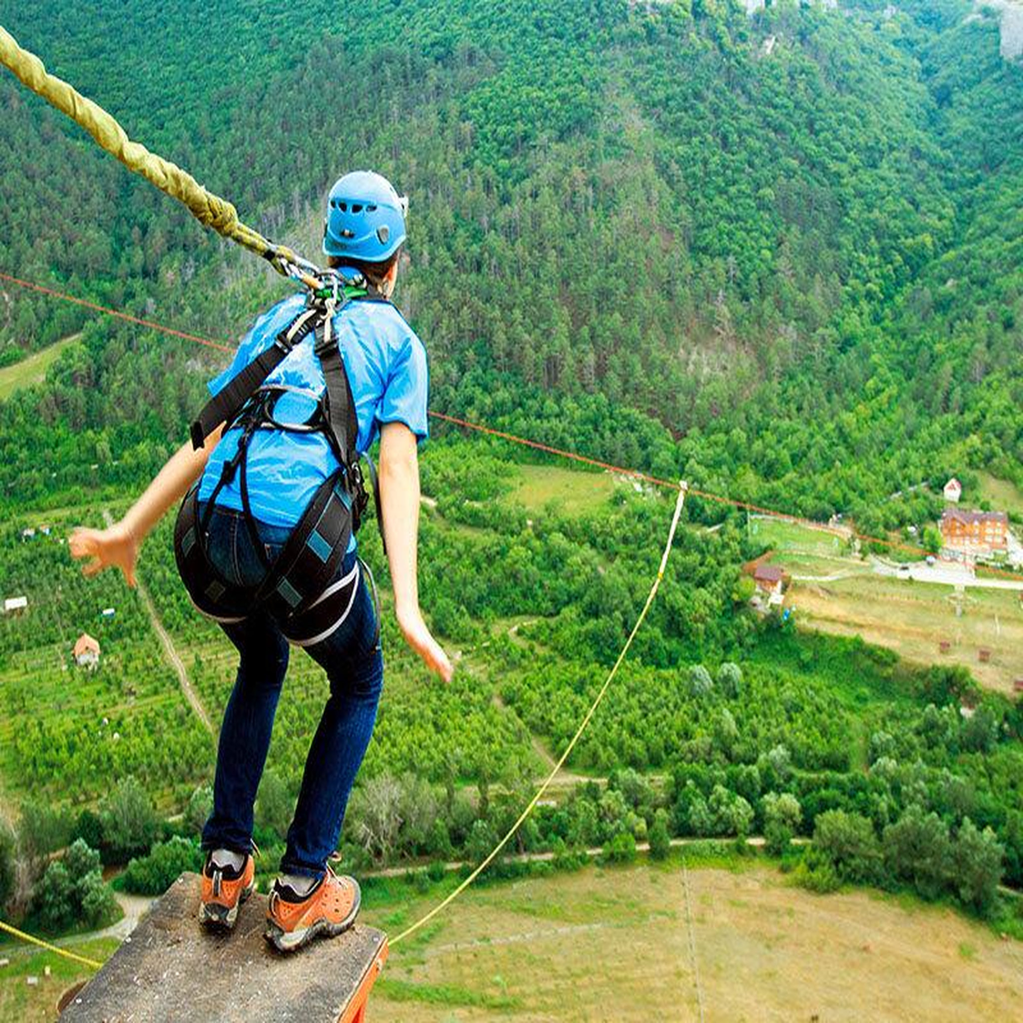 Voir la diapositive 3 : Smartbox Saut à l'élastique - coffret cadeau sport & aventure