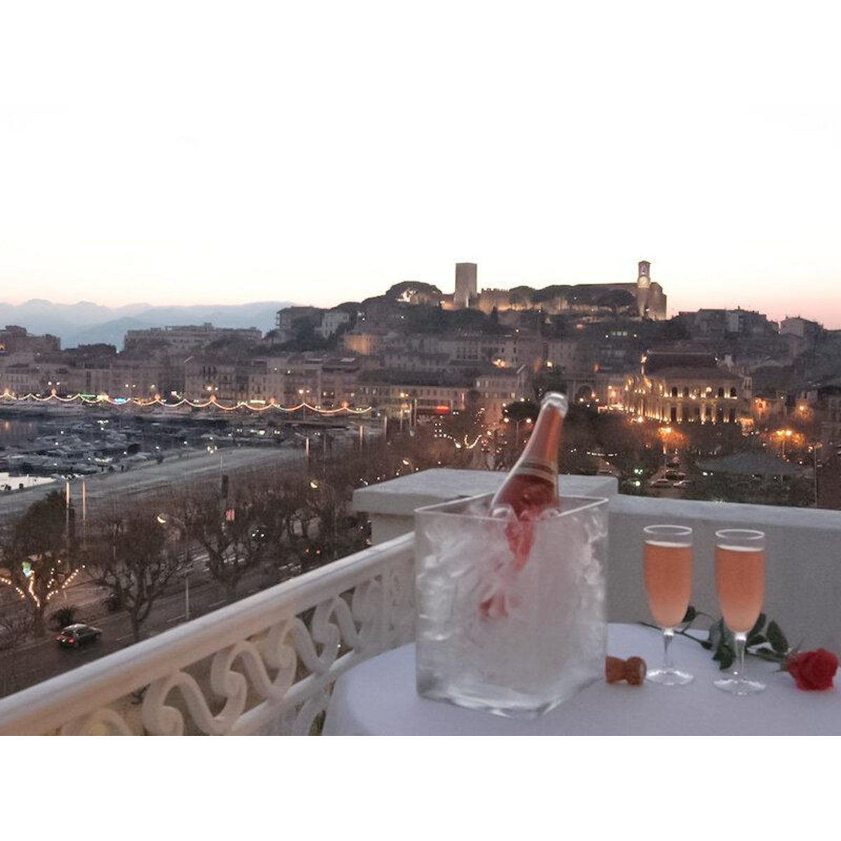 Smartbox 2 jours de rêve avec vue sur la mer à Cannes en hôtel 4* avec kir et champagne - Coffret Cadeau Séjour
