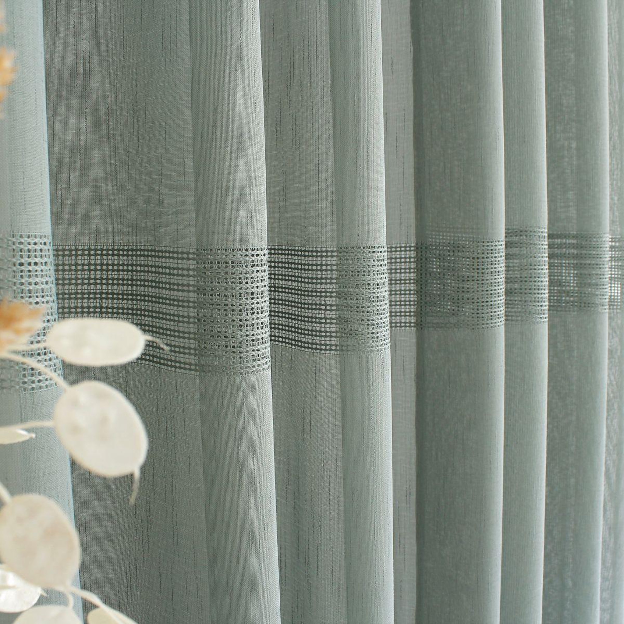 Voir la diapositive 4 : ENJOY HOME Rideau voilage à œillets  mia  140x240cm vert gris