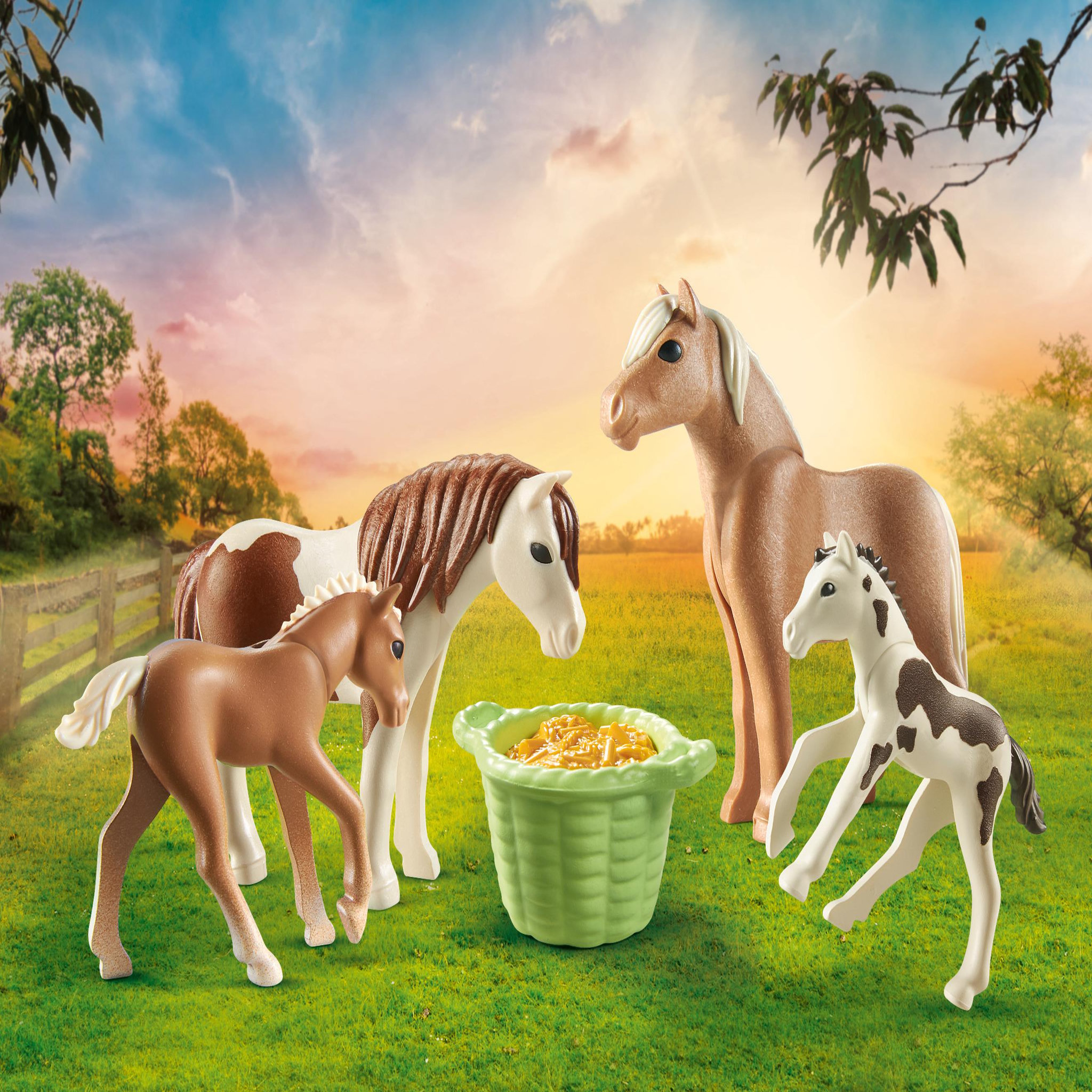 Voir la diapositive 2 : PLAYMOBIL 71000 - 2 poneys islandais et poulains