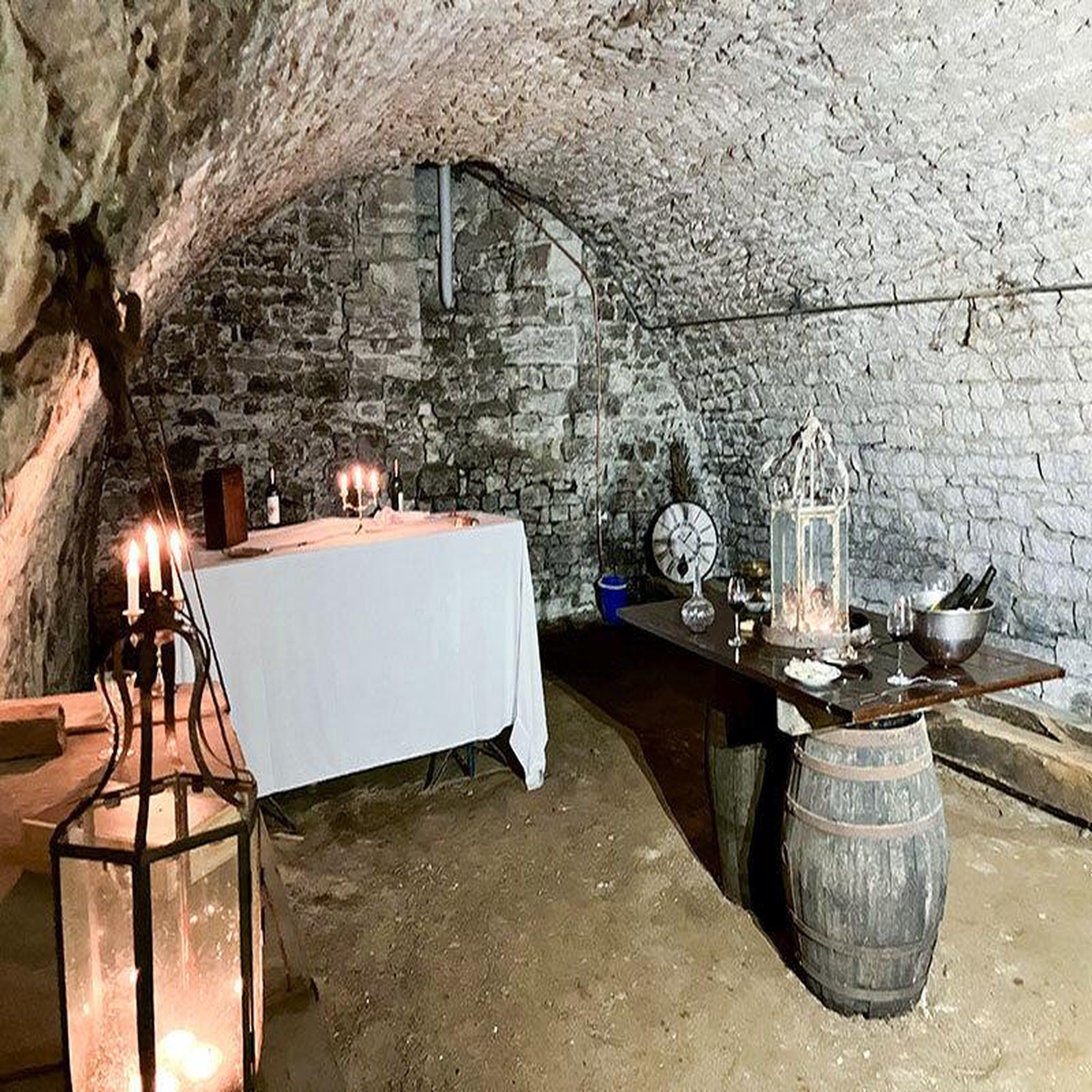 Voir la diapositive 4 : Smartbox Dîner avec accord mets et vins et sommelier près d'auxerre - coffret cadeau gastronomie