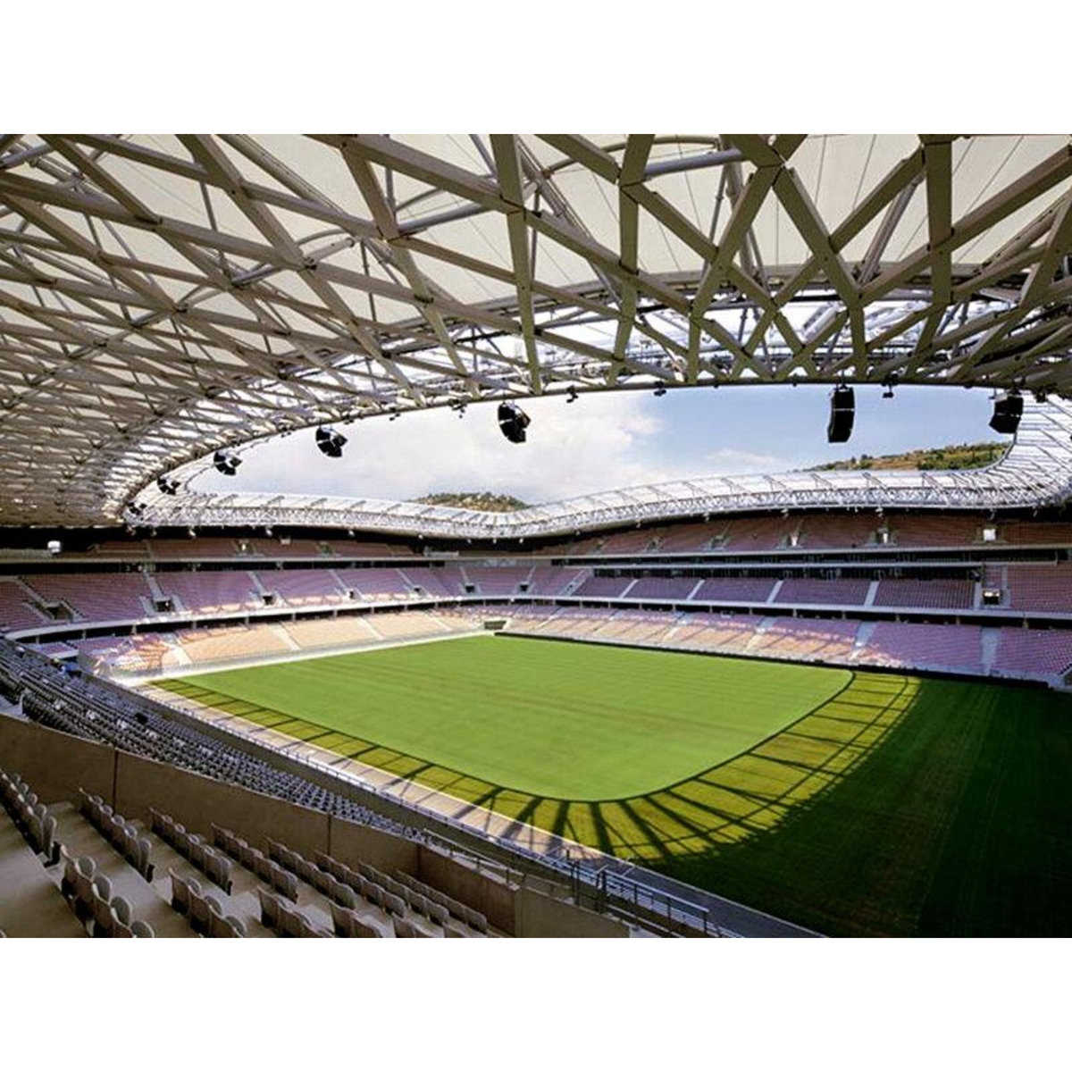 Smartbox Visite en famille du Musée du Sport et du Stade Allianz Riviera à Nice pour 2 adultes et 1 enfant - Coffret Cadeau Sport & Aventure
