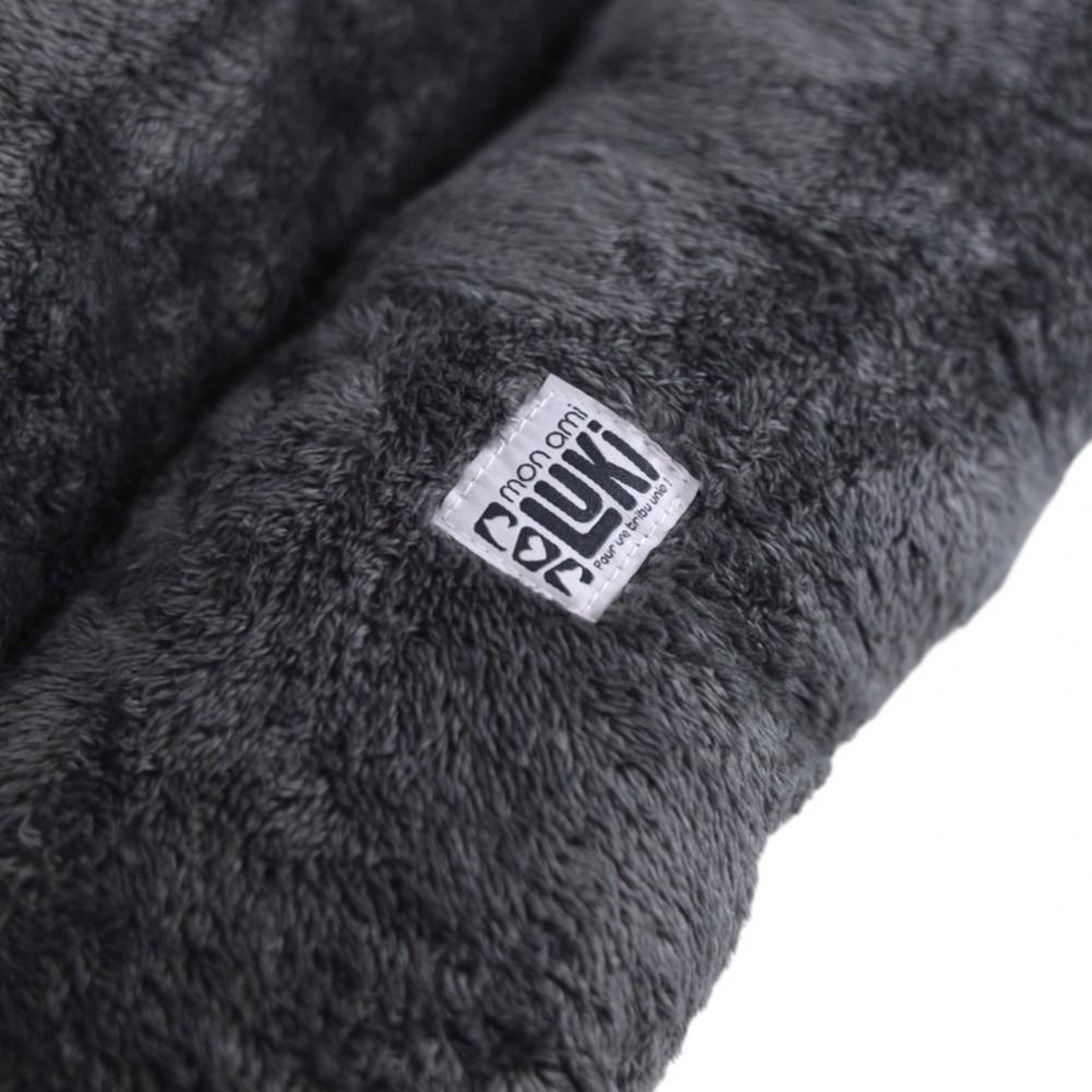 Voir la diapositive 4 : MON AMI LUKI Coussin ovale lines - anti-derapant pour chien