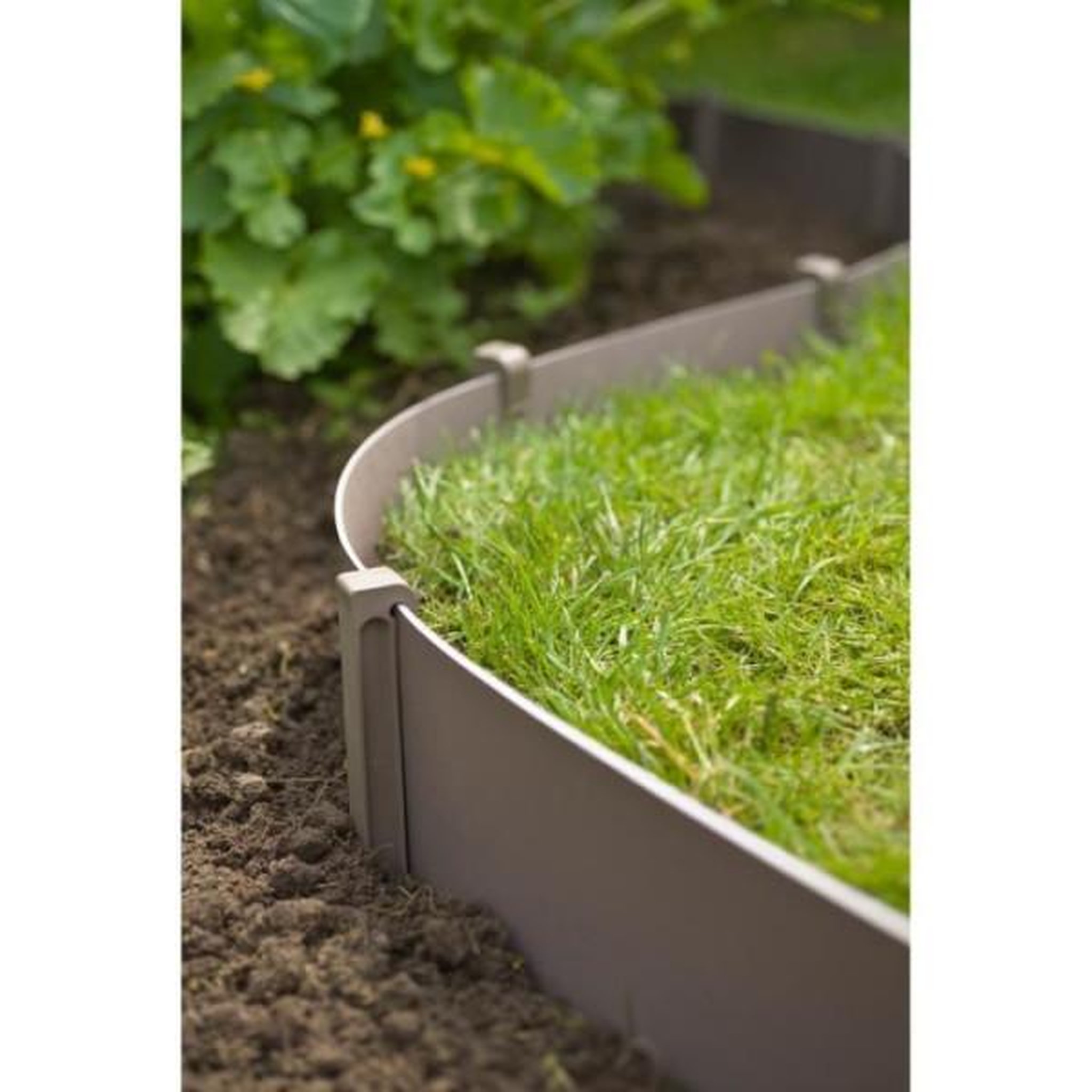 Voir la diapositive 4 : NATURE Ancres pour bordure de jardin en polypropylene - NATURE - H26,7 x 1,9 x 1,8 cm - Beige taupe