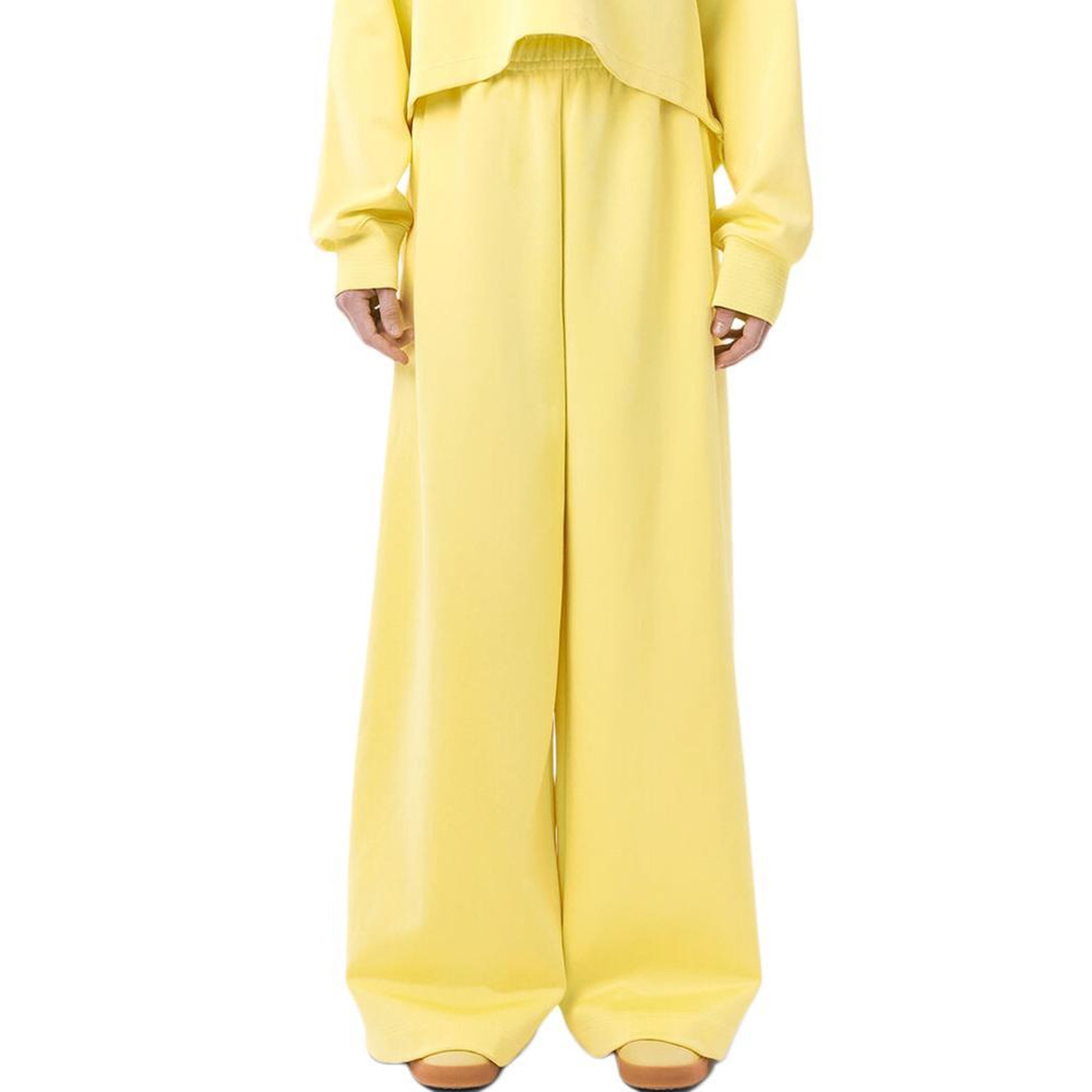 Lacoste Pantalon  Homme Lacoste Runway Oversized Satin. Coloris disponibles : Jaune