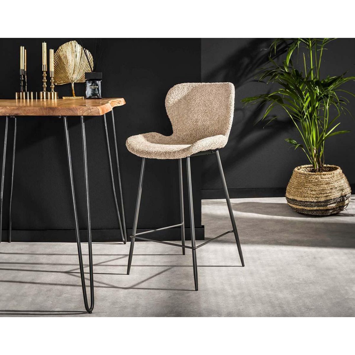 LISA DESIGN Basti - lot de 4 tabourets de bar - en tissu bouclette sable