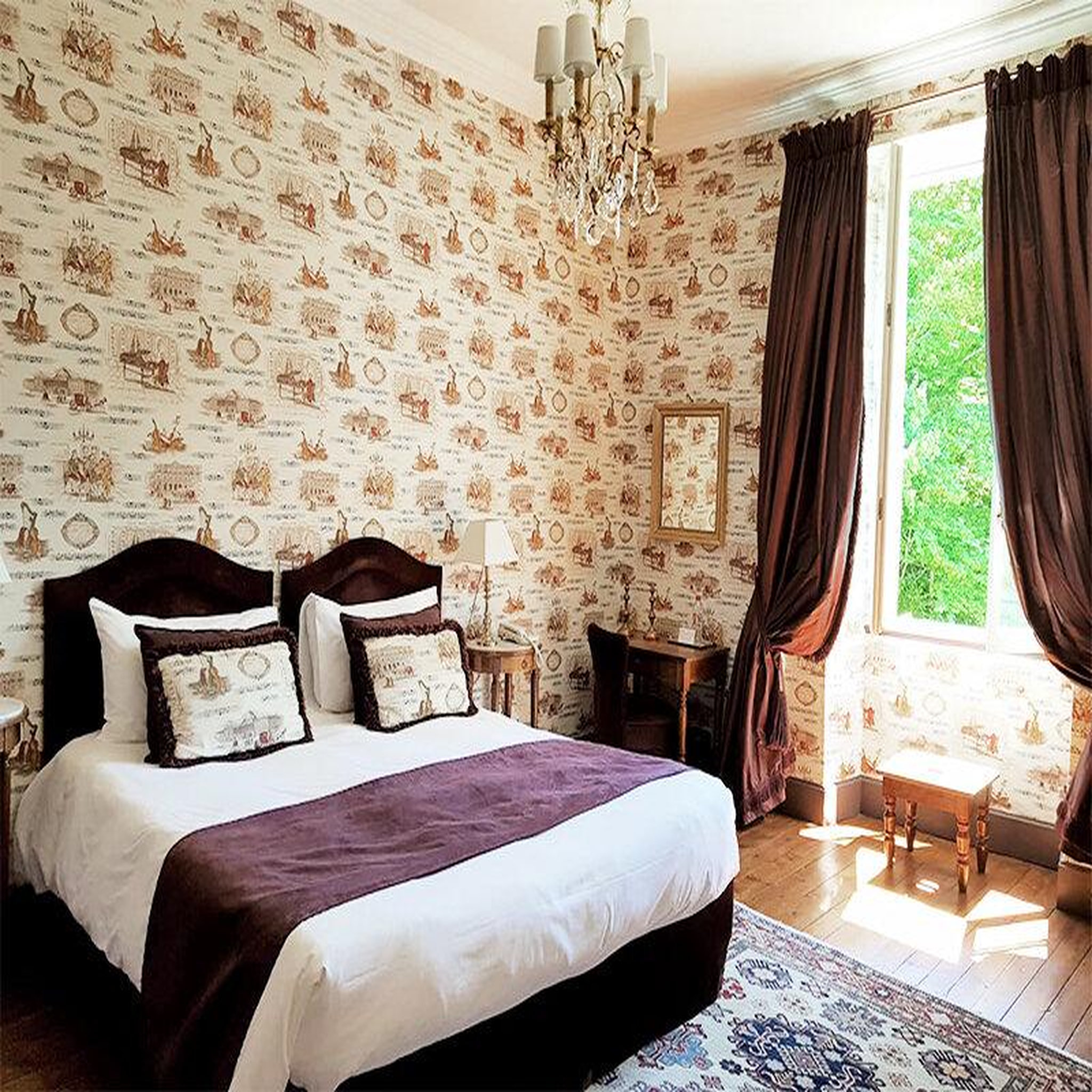 Voir la diapositive 2 : Smartbox 2 jours en chambre prestige dans château 4* avec dîner près de périgueux - coffret cadeau séjour