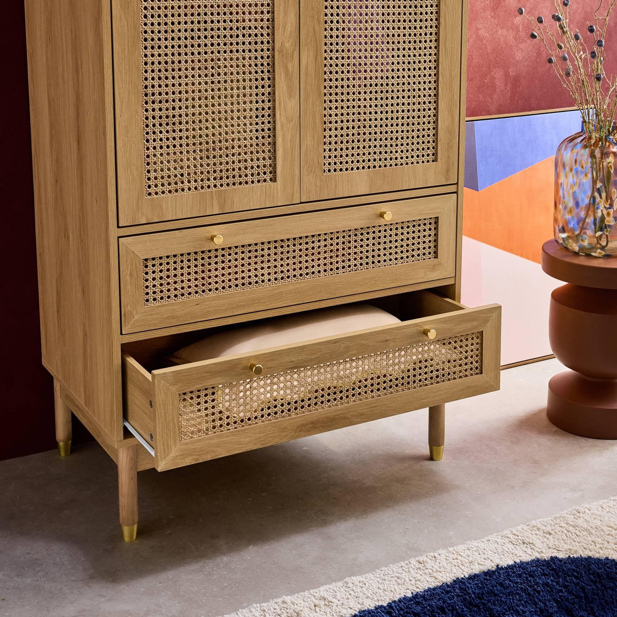 SWEEEK Dressing penderie JUDITH 2 portes 2 tiroirs cannage. poignées et pieds finition dorée. 80 x 50 x 180 cm