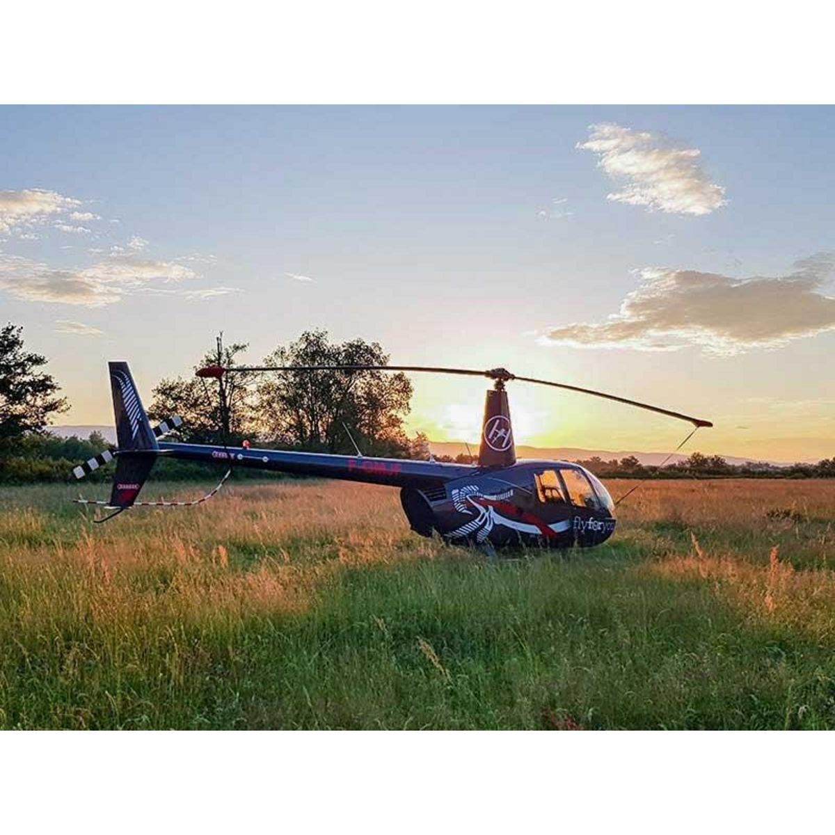 Smartbox Vol en hélicoptère de 30 min au-dessus de Valensole et ses environs - Coffret Cadeau Sport & Aventure