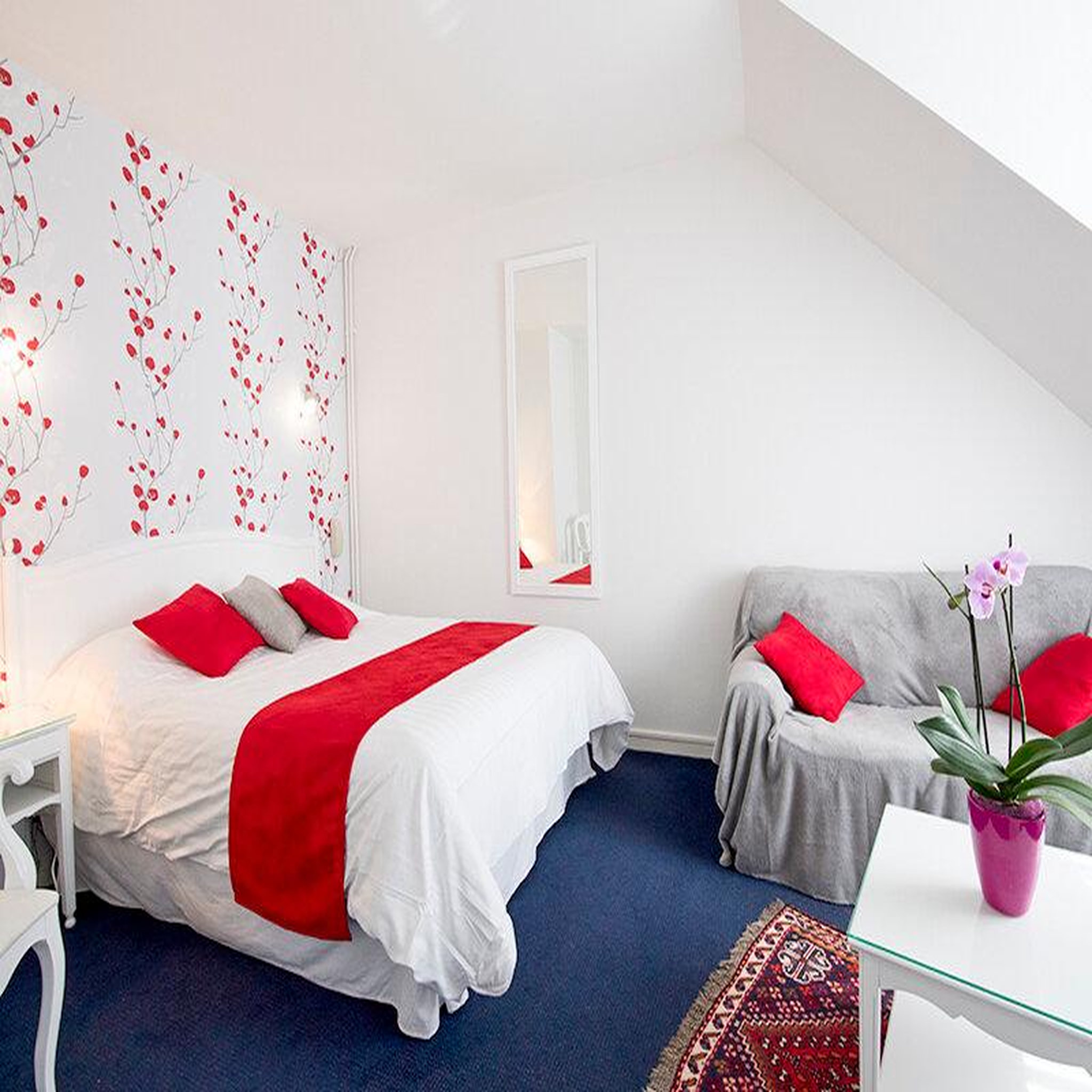 Voir la diapositive 2 : Smartbox 2 jours en famille dans un hôtel de charme 3* à rodez - coffret cadeau séjour