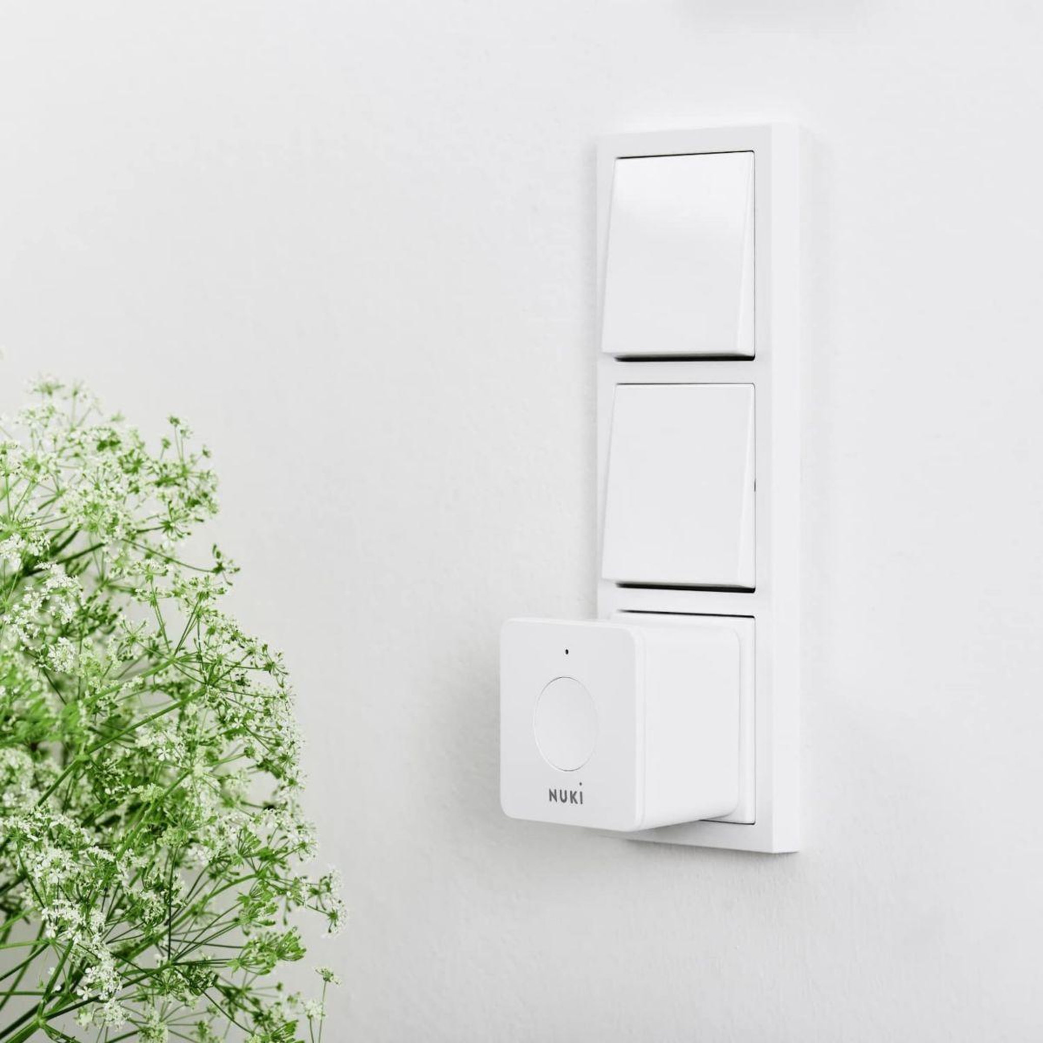 Voir la diapositive 2 : NUKI Accessoire serrure connectée Pont pour Smart Lock Bridge White
