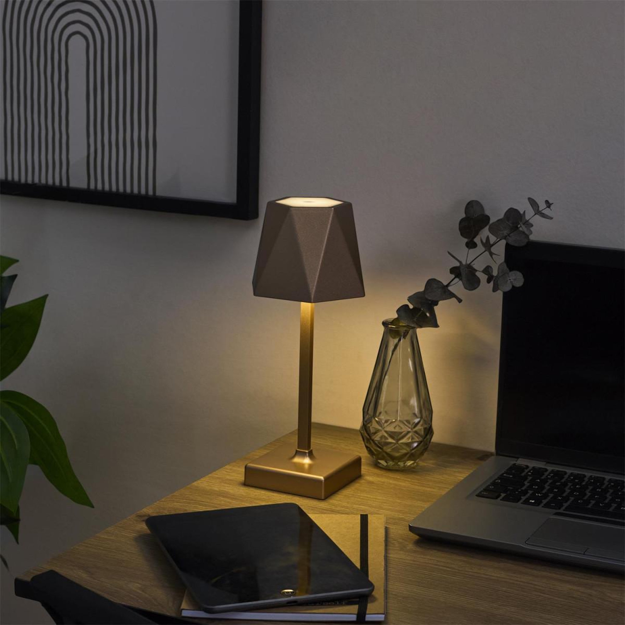 Voir la diapositive 6 : The Home Deco Factory Lampe à poser tactile à led  alana  26cm or