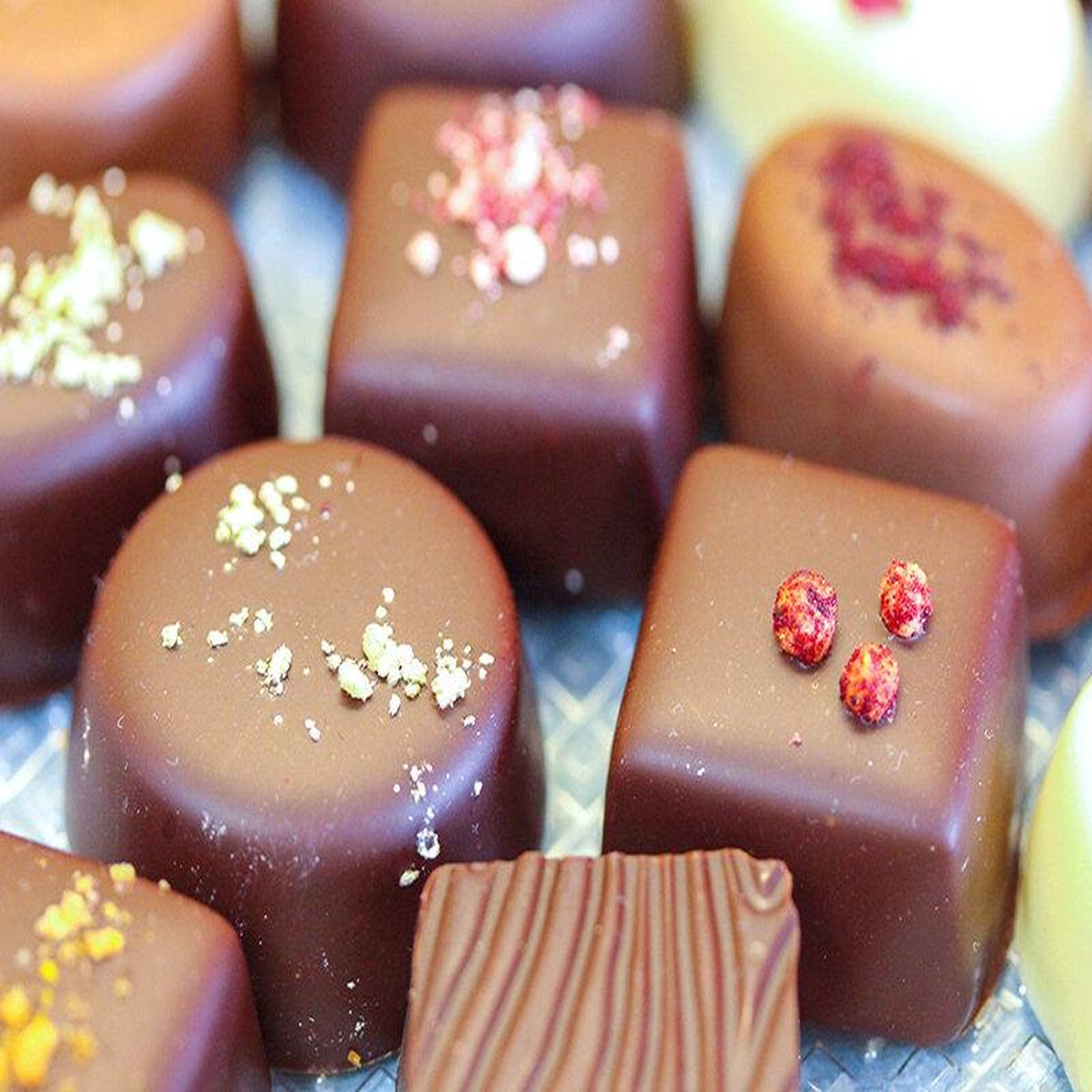 Voir la diapositive 4 : Smartbox Coffret avec assortiment de douceurs chocolats et confiseries 100 % artisanal - coffret cadeau gastronomie