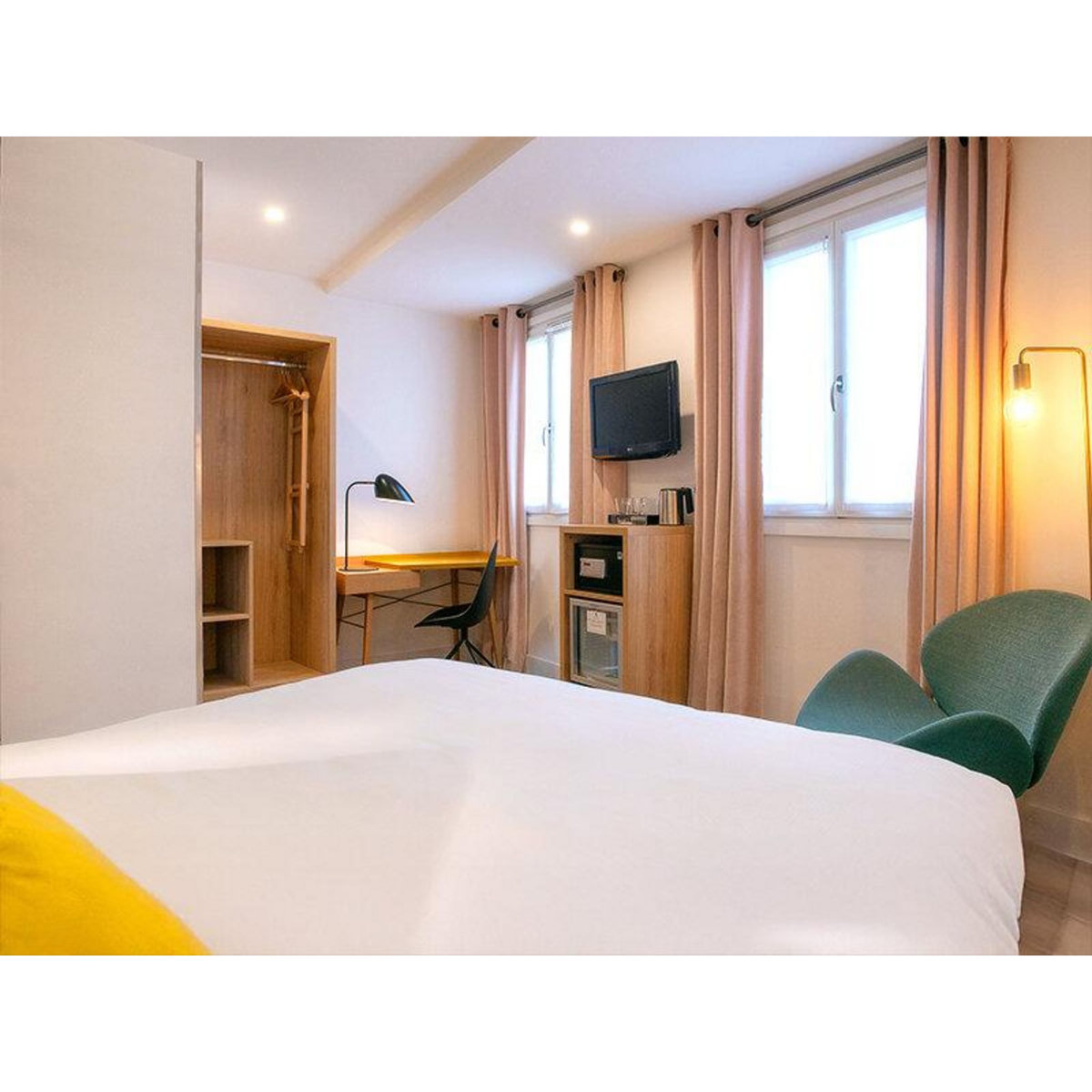 Smartbox Escapade à Paris : 2 jours de choix en hôtel 3* près des Champs-Élysées - Coffret Cadeau Séjour