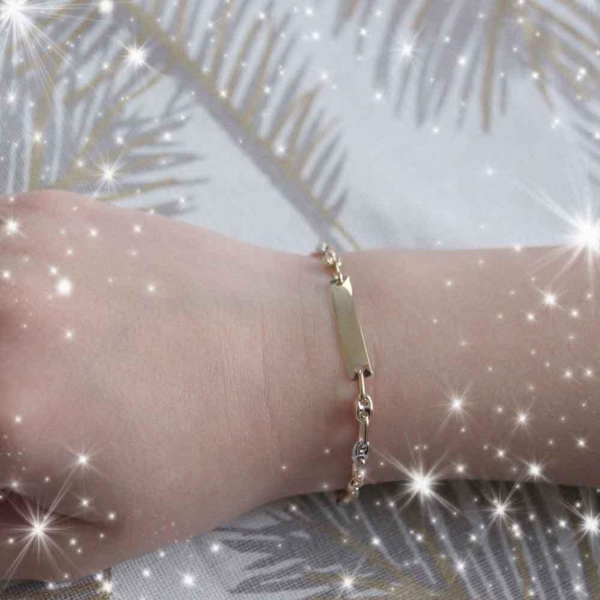 Voir la diapositive 2 : L'ATELIER D'AZUR Bracelet Enfant Or Tricolore - Jaune, Blanc, Rose - Gourmette - Maille Grain de Café - Gravure Offerte