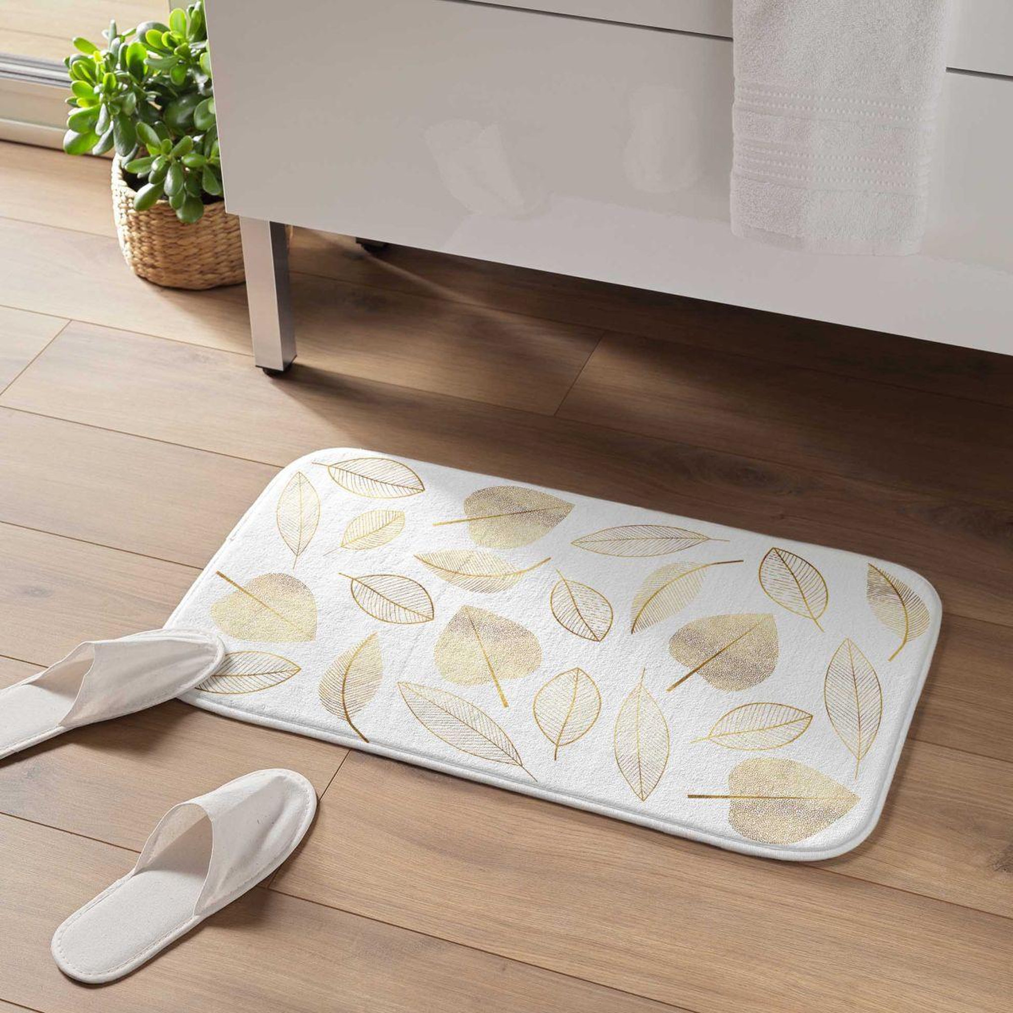 Voir la diapositive 4 : Douceur d'Intérieur Tapis de bain déco  joya  45x75cm or