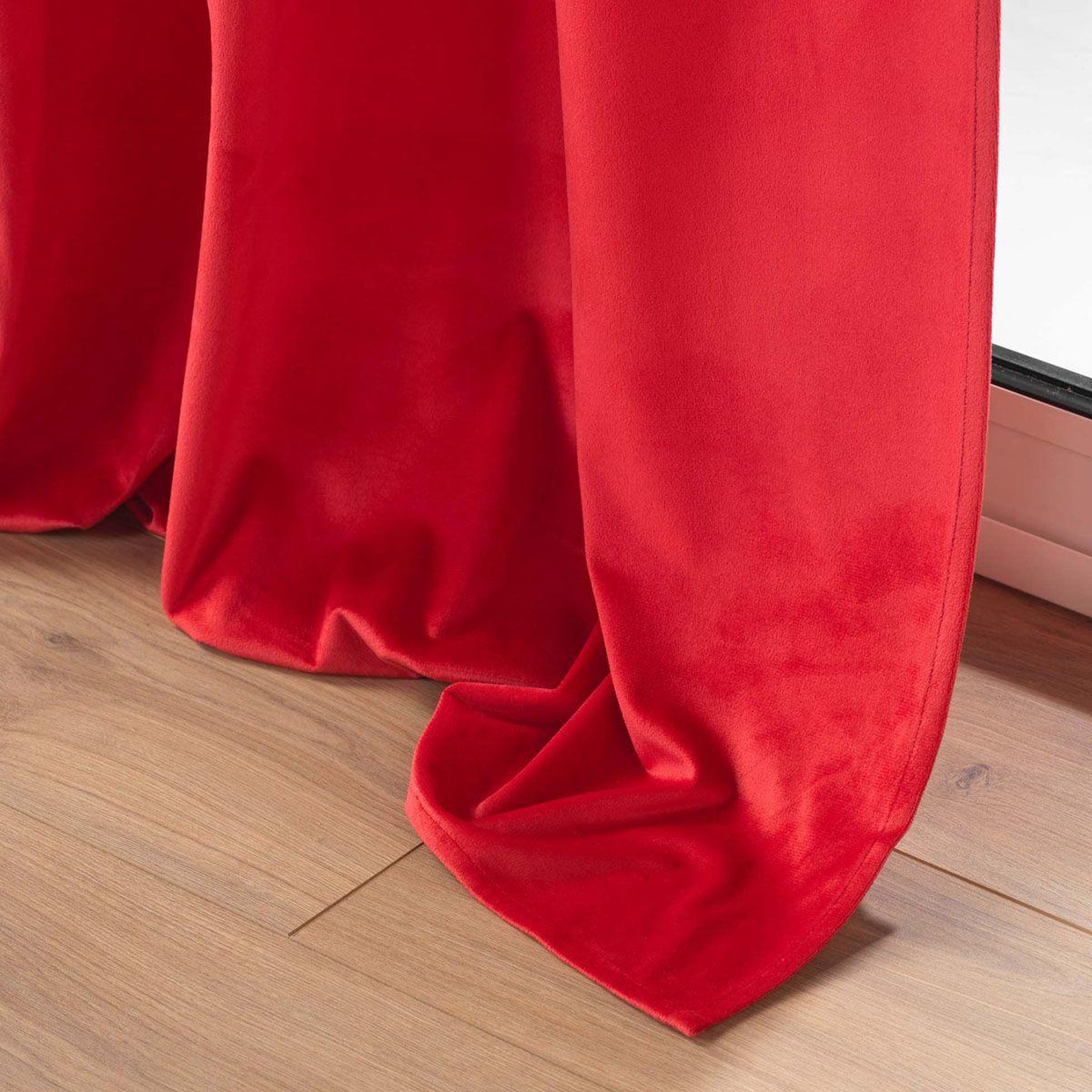 Voir la diapositive 3 : Douceur d'Intérieur Rideau à œillets velours  caresse  140x240cm rouge