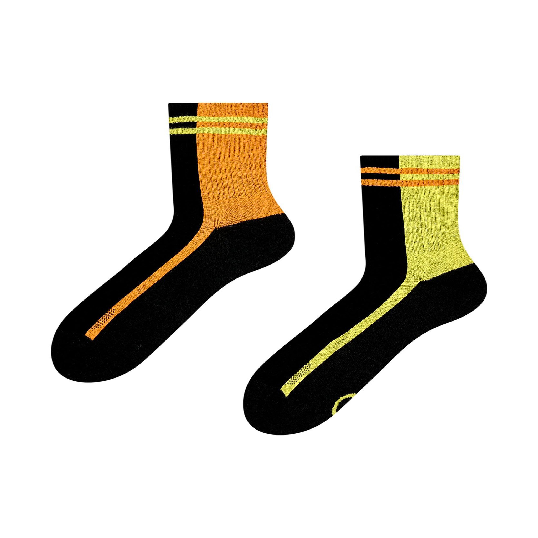DEDOLES Chaussettes sport coolmax® courtes rayures orange et vert. Coloris disponibles : Multicolore