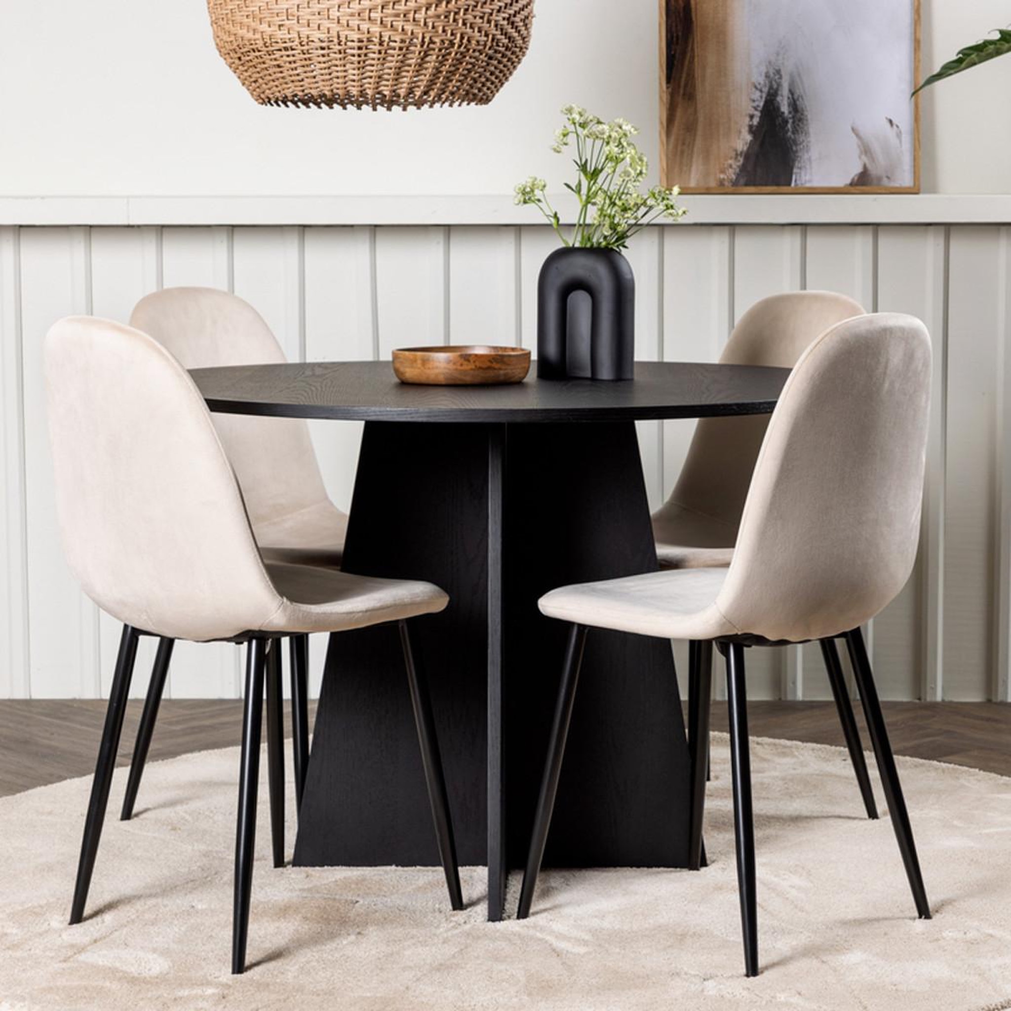 Voir la diapositive 3 : Paris Prix Ensemble table à manger & 4 chaises  bootcut & polar  110cm beige & noir
