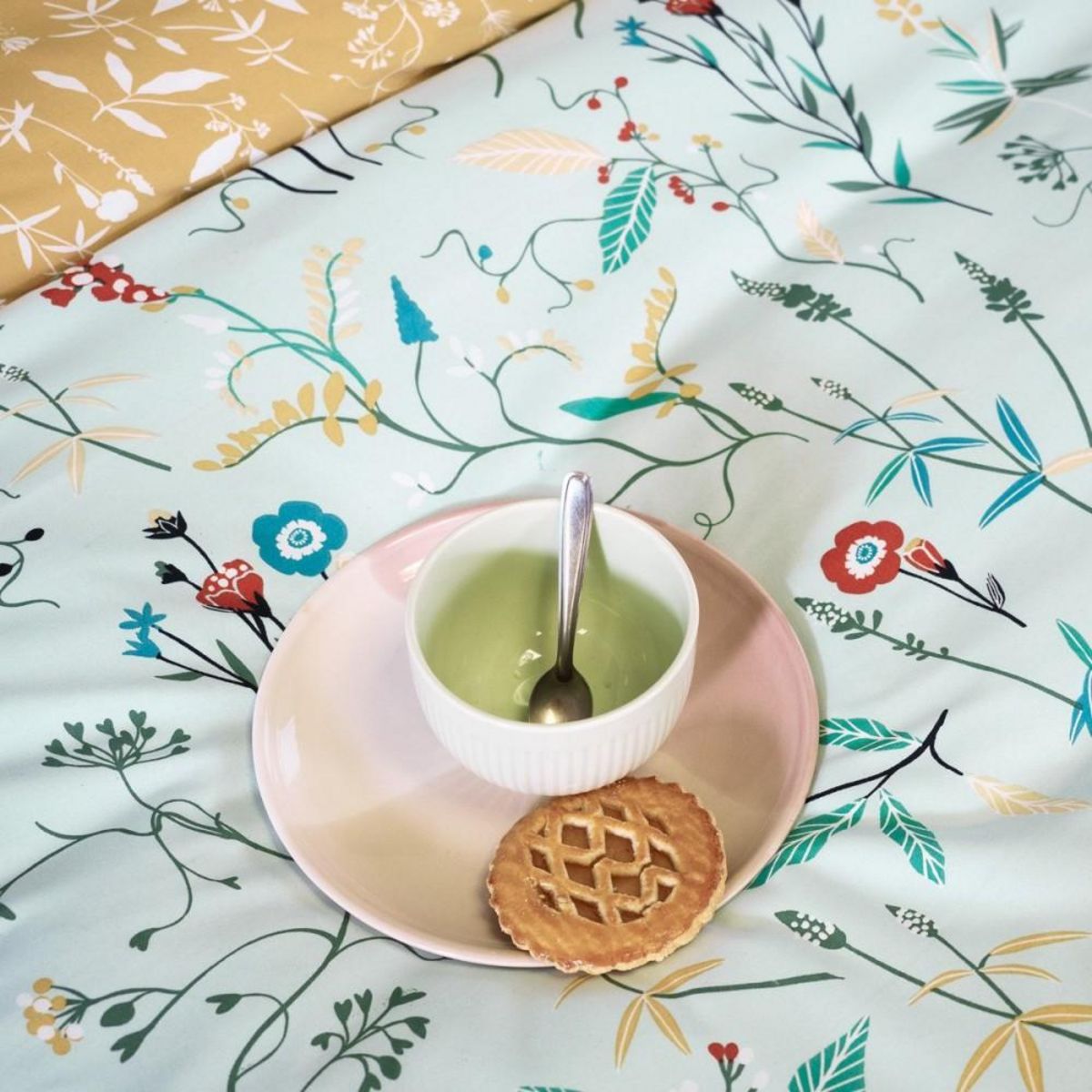 COTE DECO Housse de couette 240x220 + 2 taies FLORISSANE microfibre