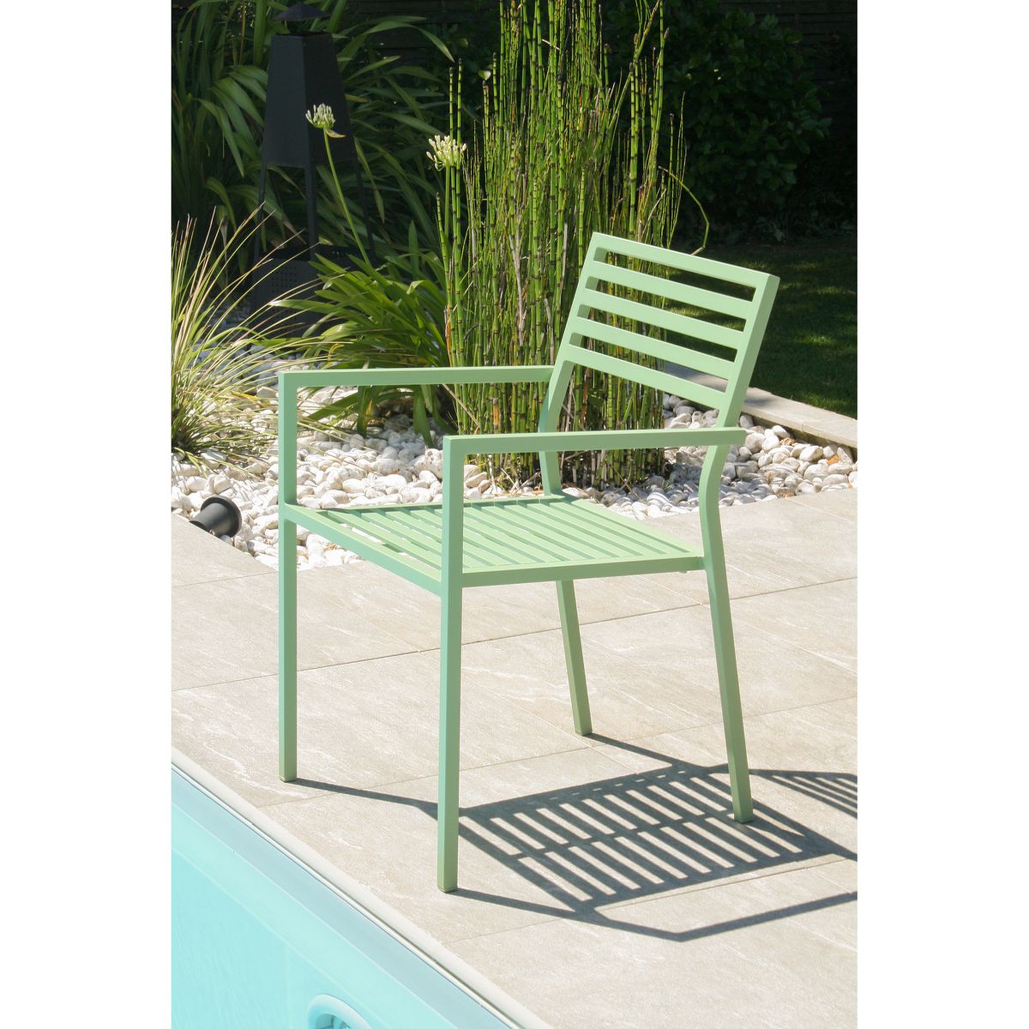 Voir la diapositive 1 : City Garden Fauteuil de jardin empilable - Aluminium - Lagune- GASTON